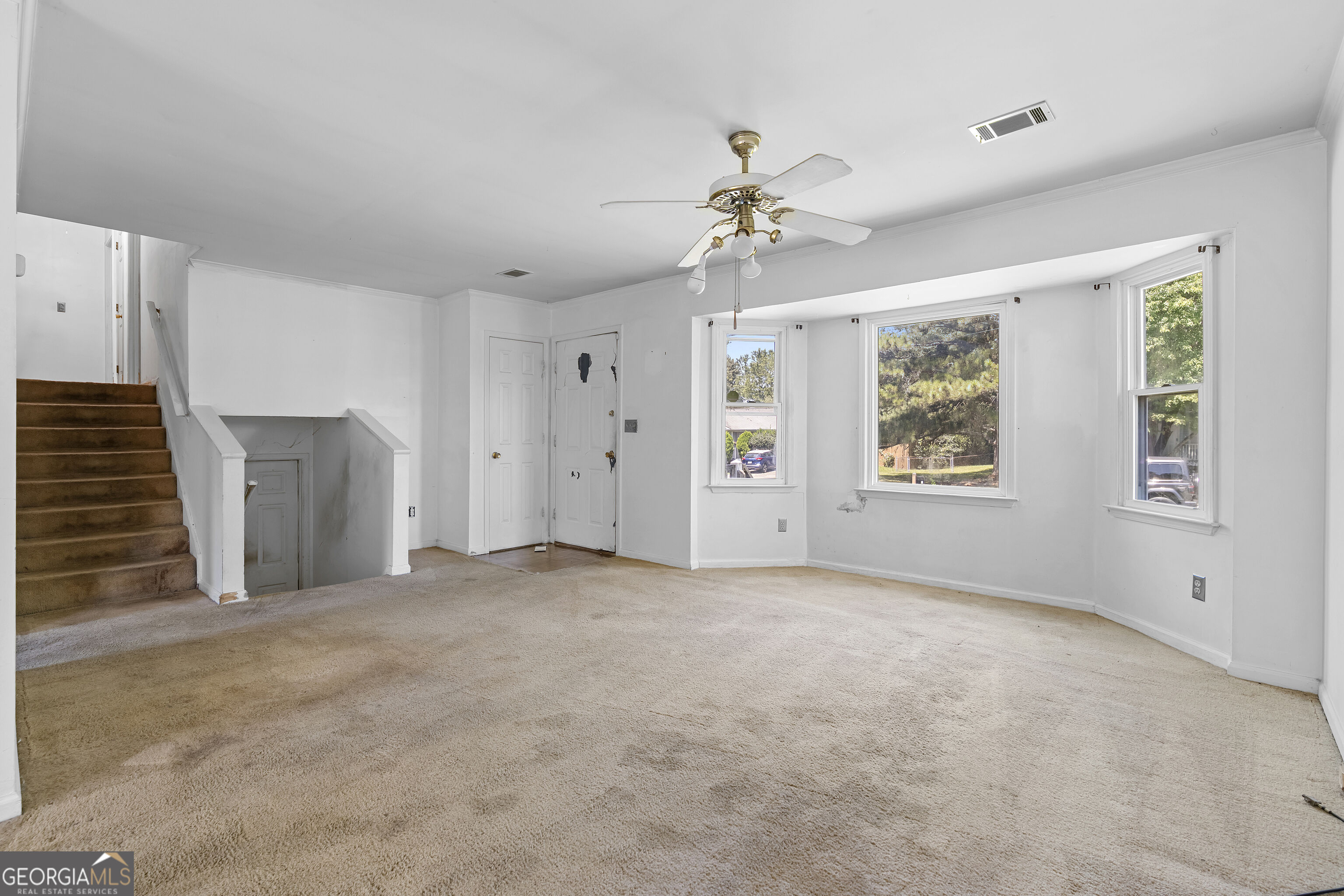 1560 Rose Garden Lane Property Photo 4