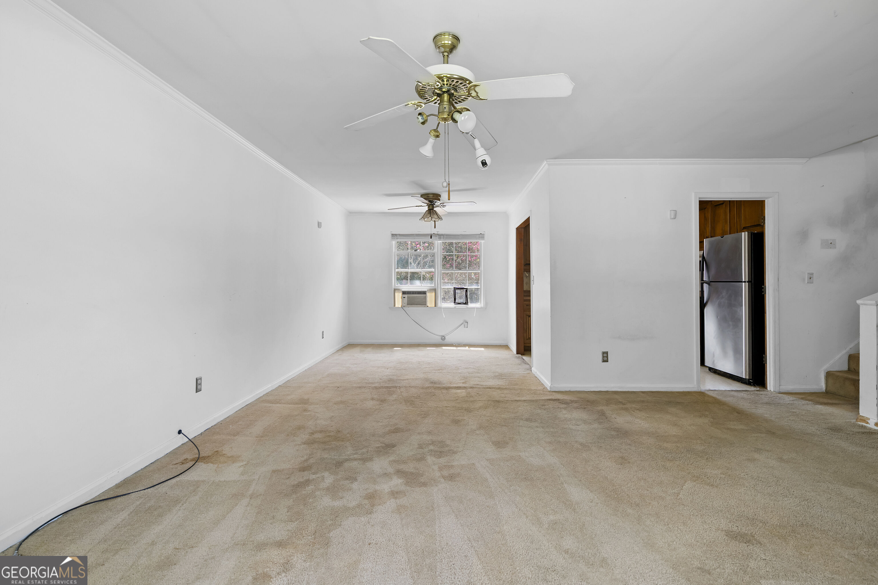1560 Rose Garden Lane Property Photo 5