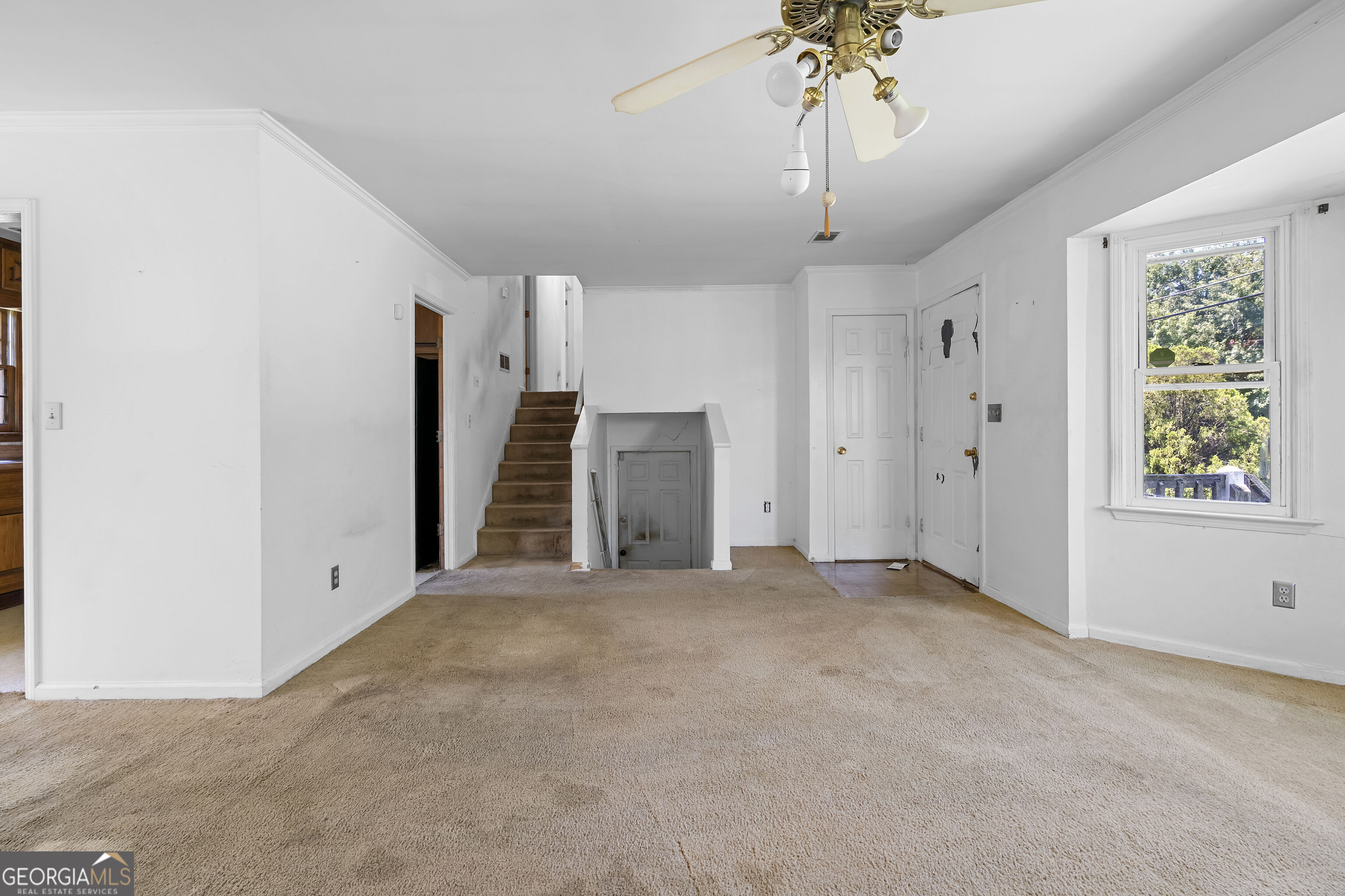 1560 Rose Garden Lane Property Photo 7