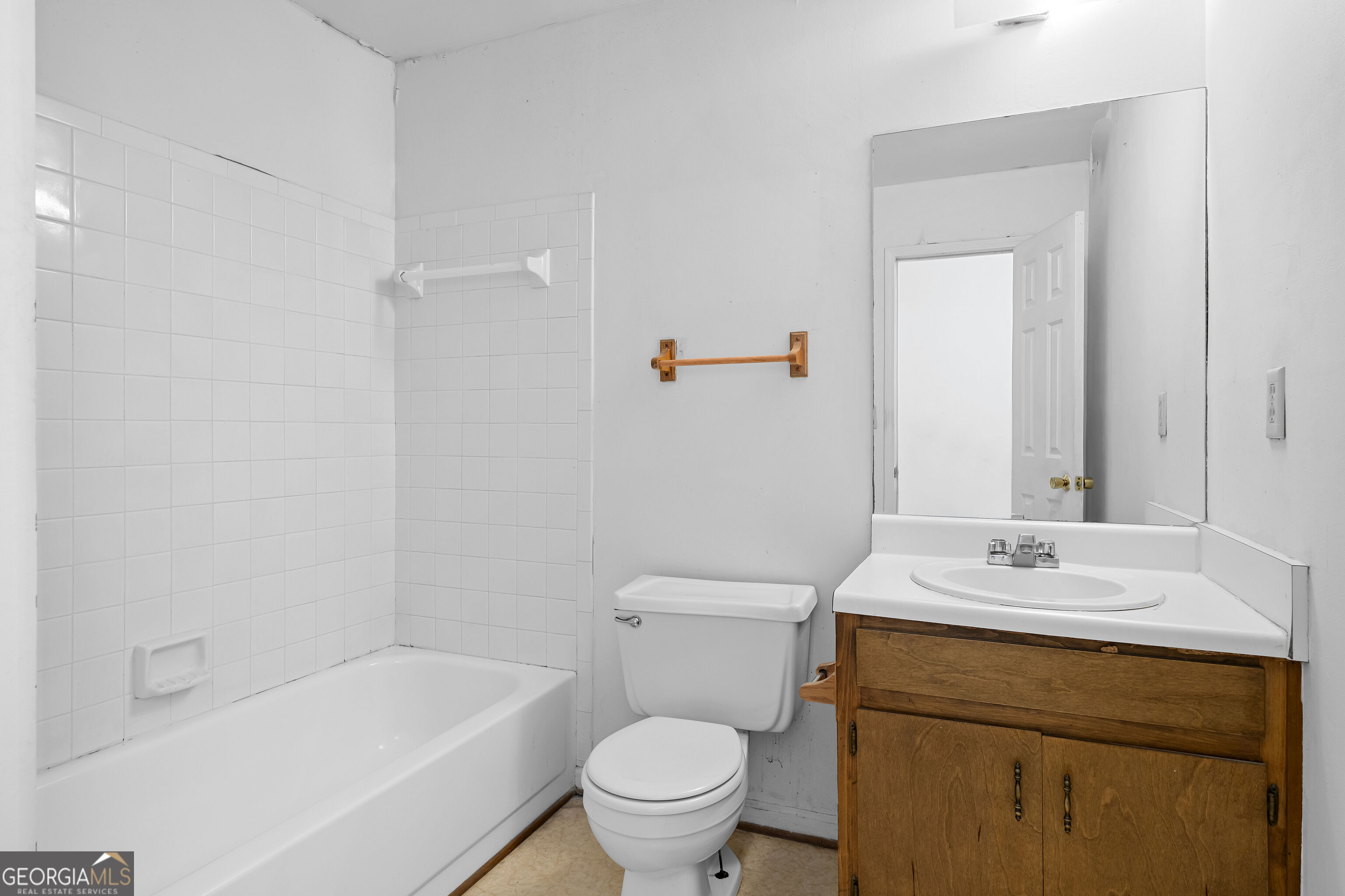 1560 Rose Garden Lane Property Photo 13