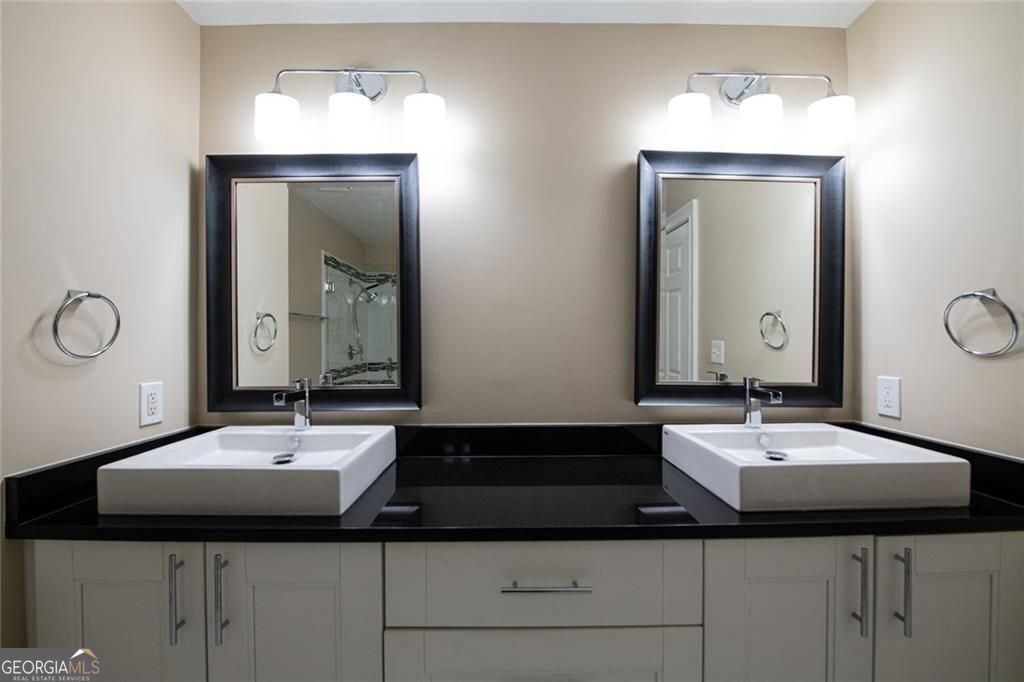 3275 Ne Lenox Road Ne # 207 Property Photo 15