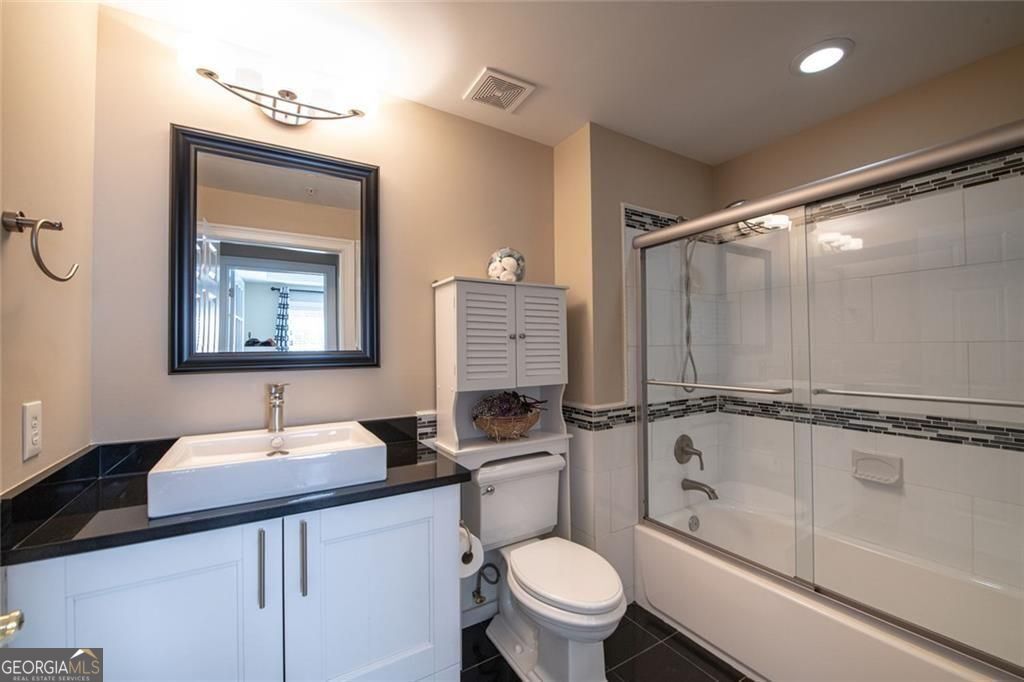 3275 Ne Lenox Road Ne # 207 Property Photo 18