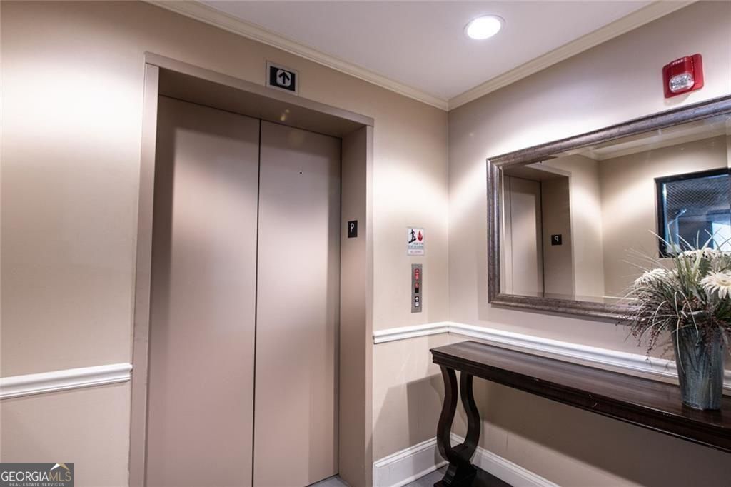 3275 Ne Lenox Road Ne # 207 Property Photo 32