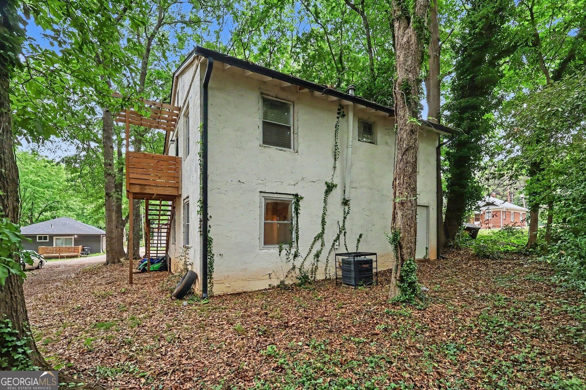 2494 Lester Street Property Photo 20