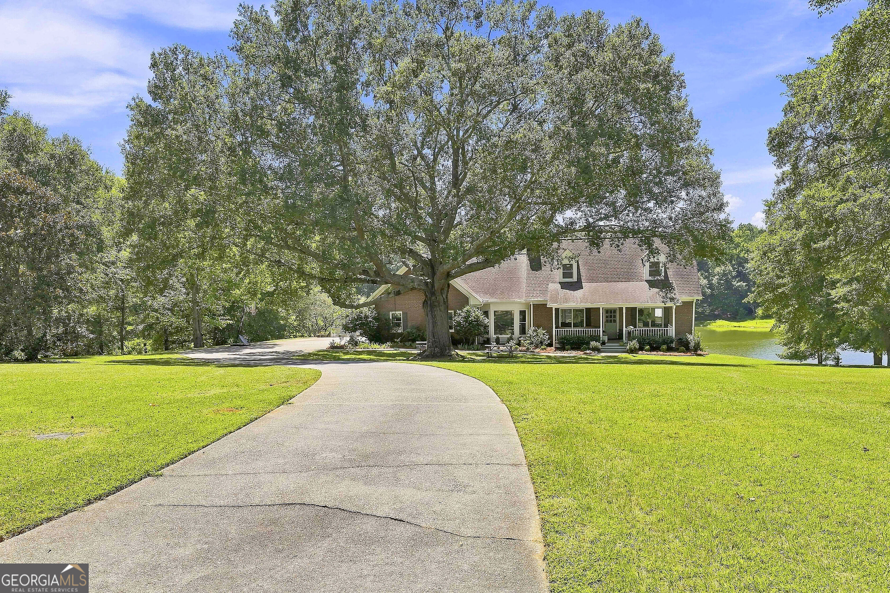 245 Pine Knott Road Property Photo 8