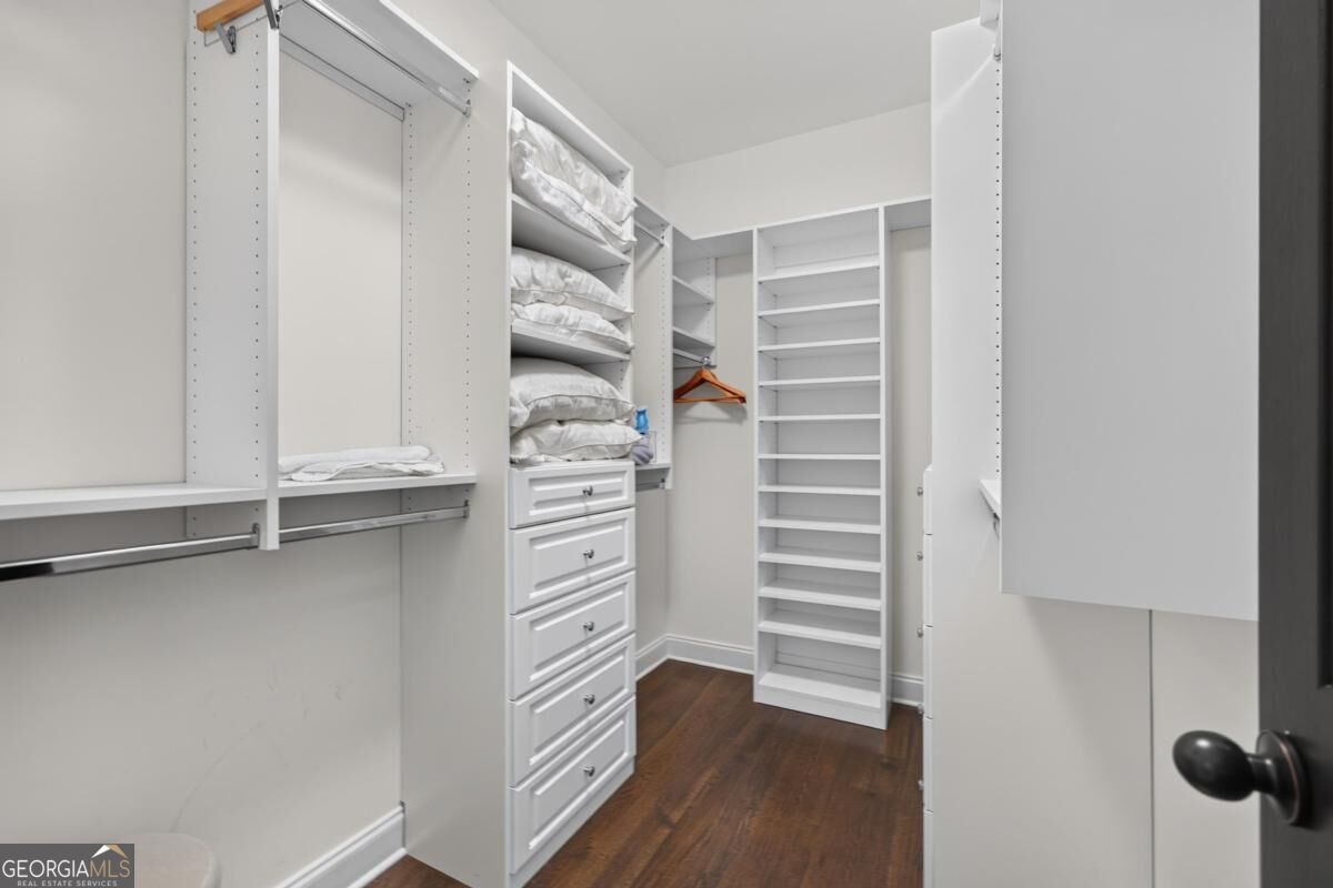 1001 Kingsford Way Property Photo 32