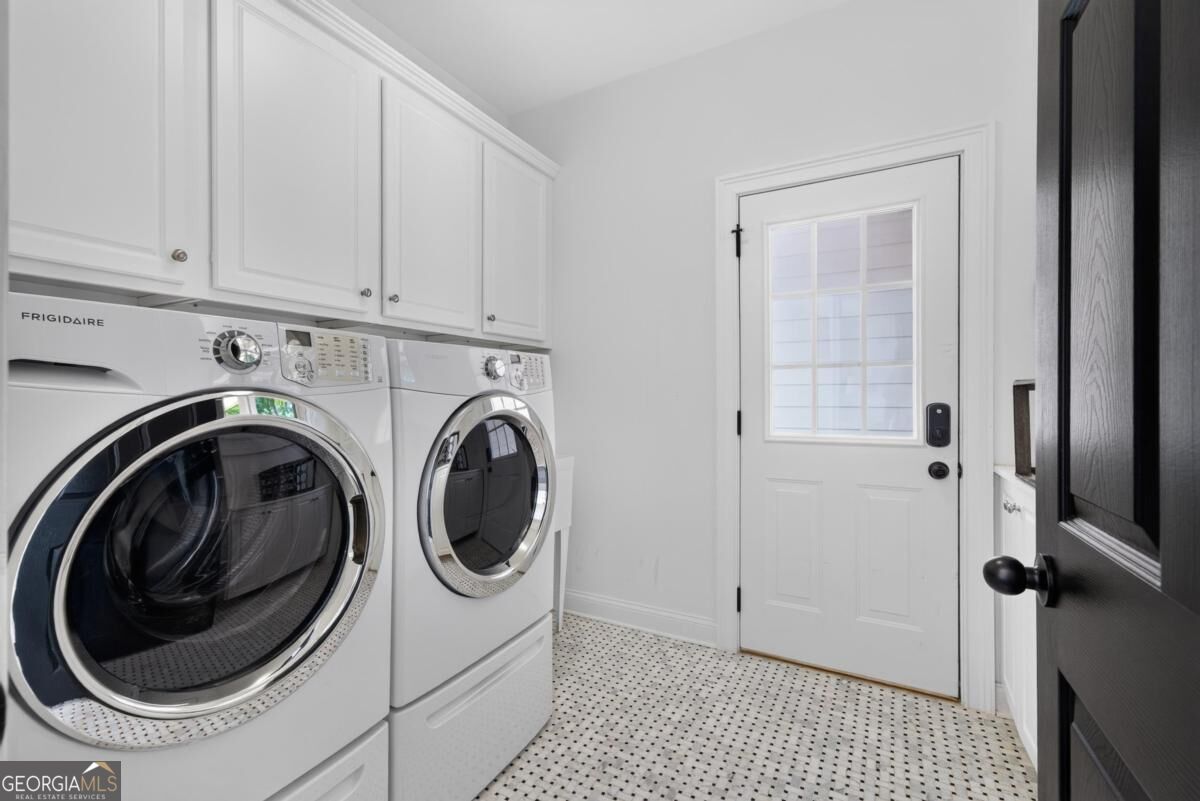 1001 Kingsford Way Property Photo 33