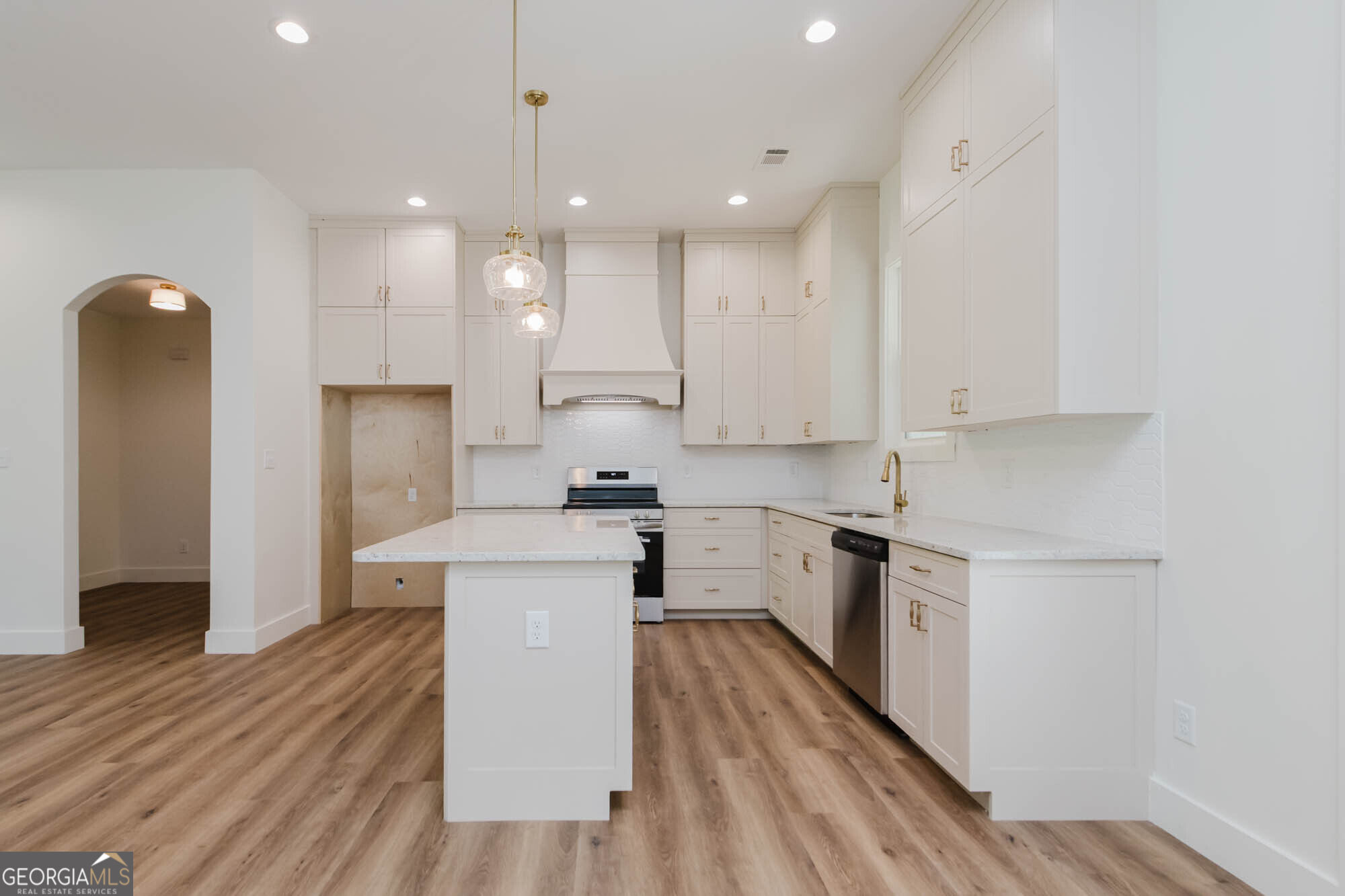 20 Peri Drive Property Photo 7