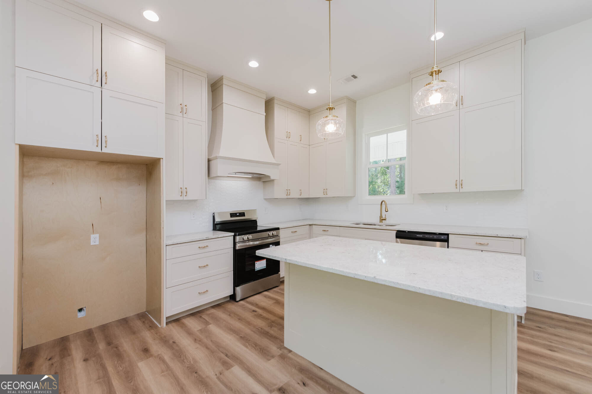 20 Peri Drive Property Photo 8