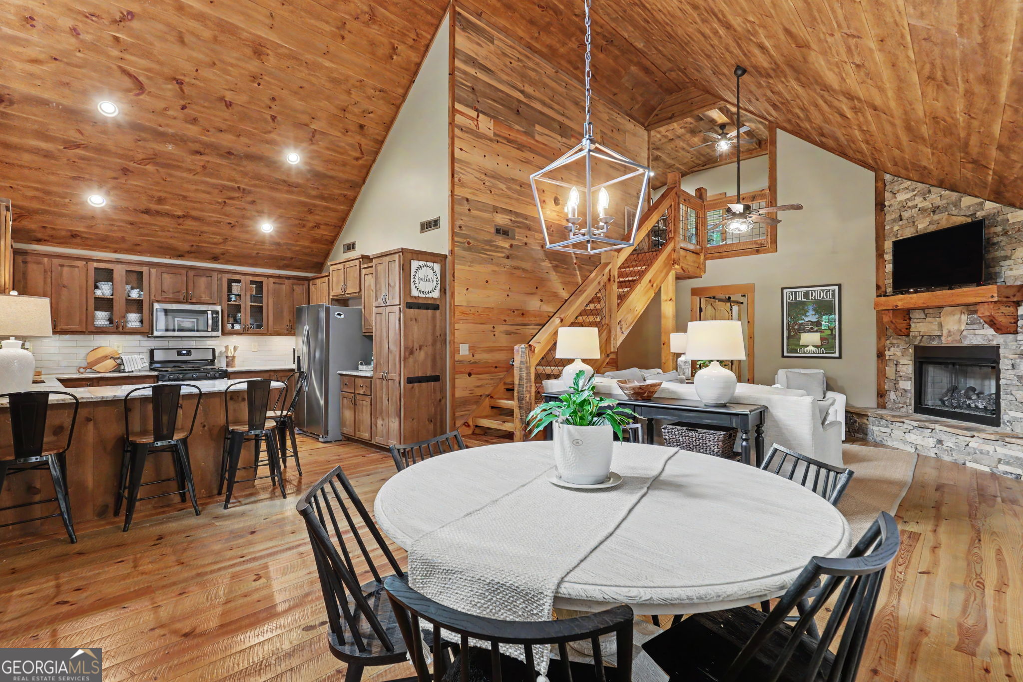 167 Anglers Loop Property Photo 6