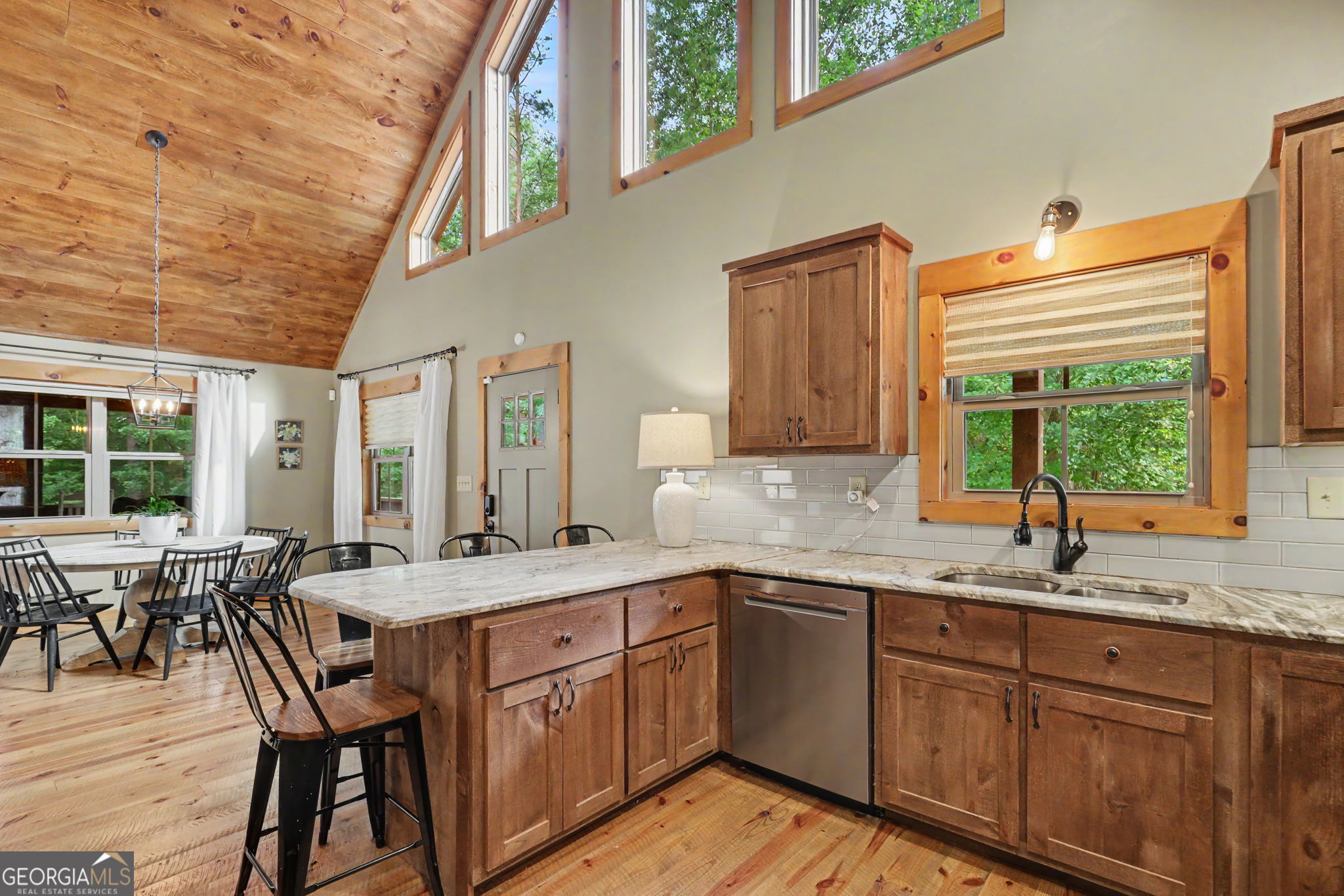 167 Anglers Loop Property Photo 11