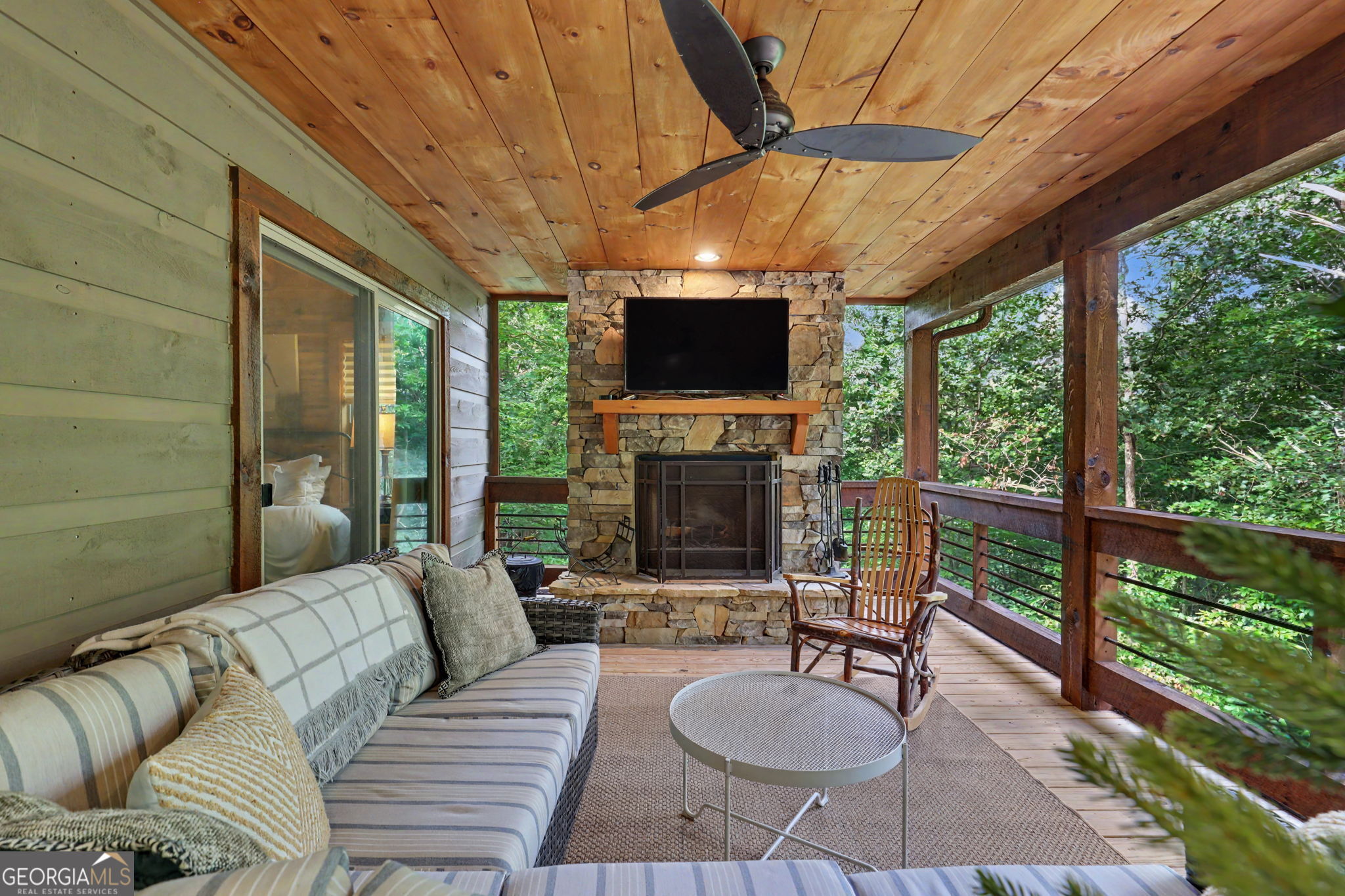 167 Anglers Loop Property Photo 16