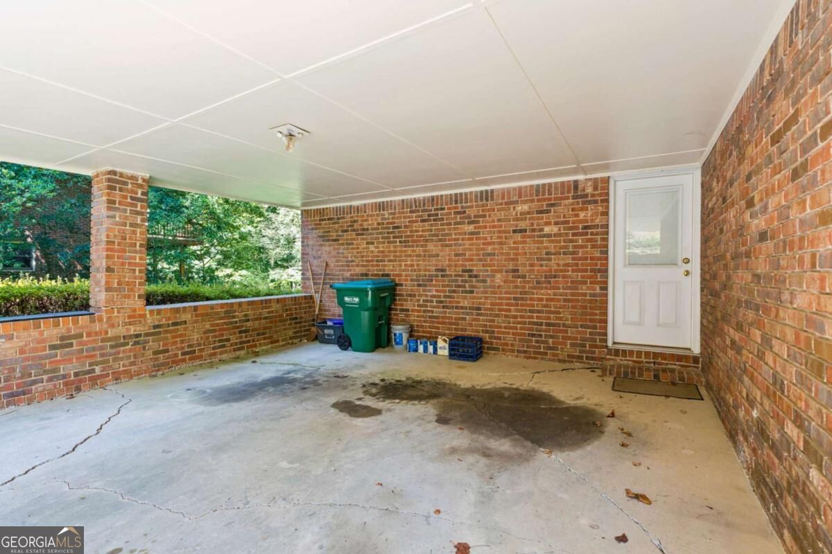5813 Ohara Drive Property Photo 3