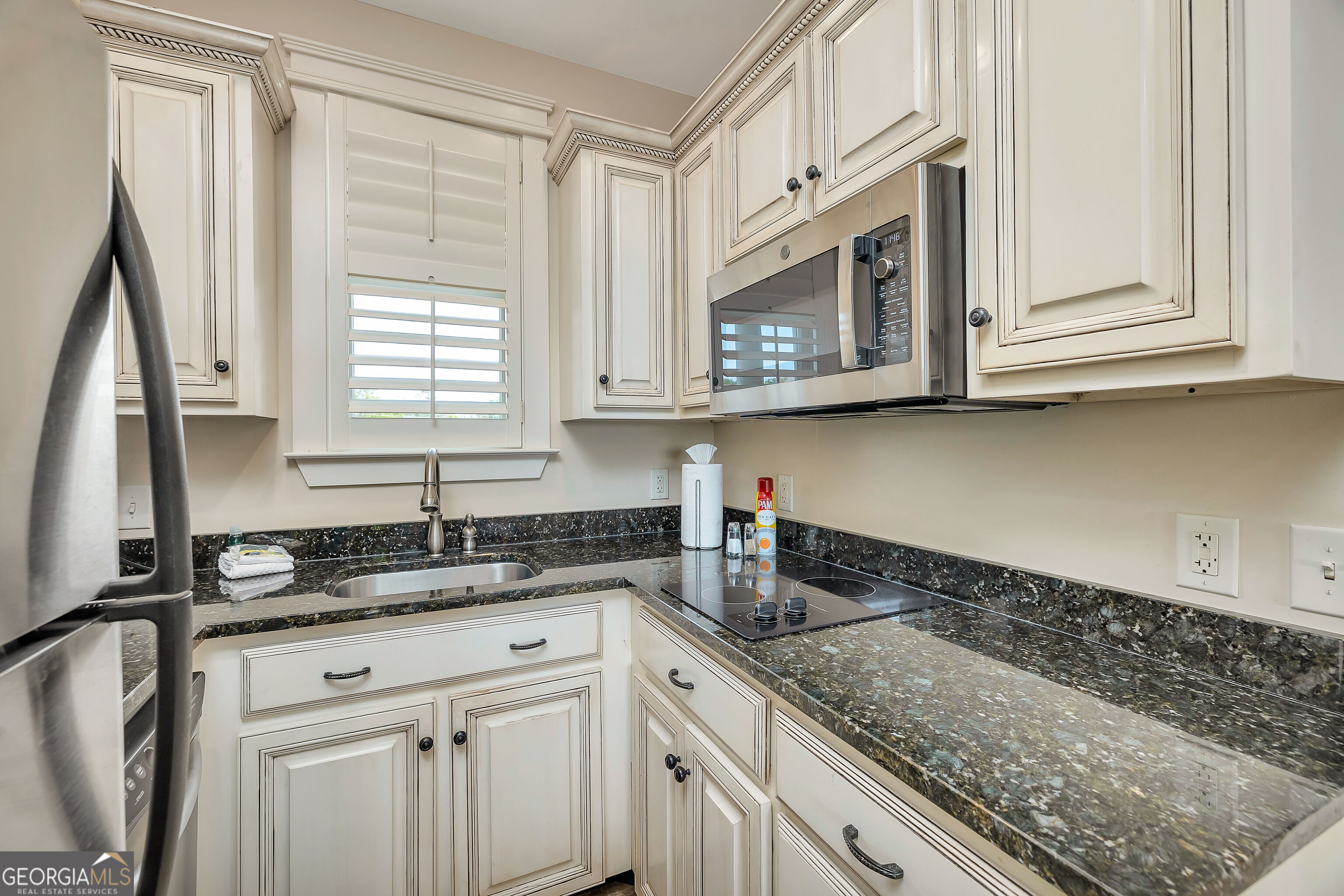 1015 Beachview Drive # 206 Property Photo 7
