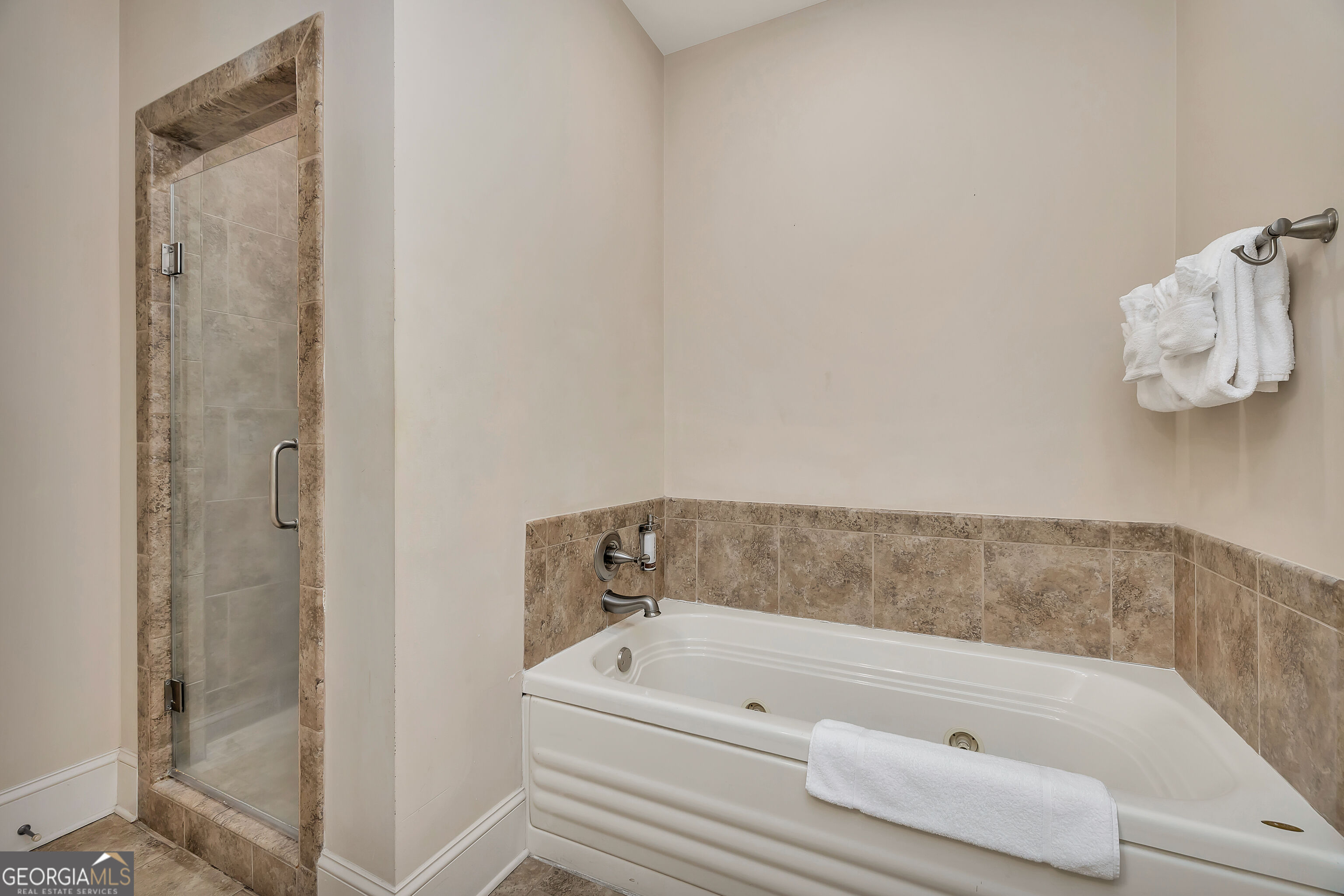1015 Beachview Drive # 206 Property Photo 9