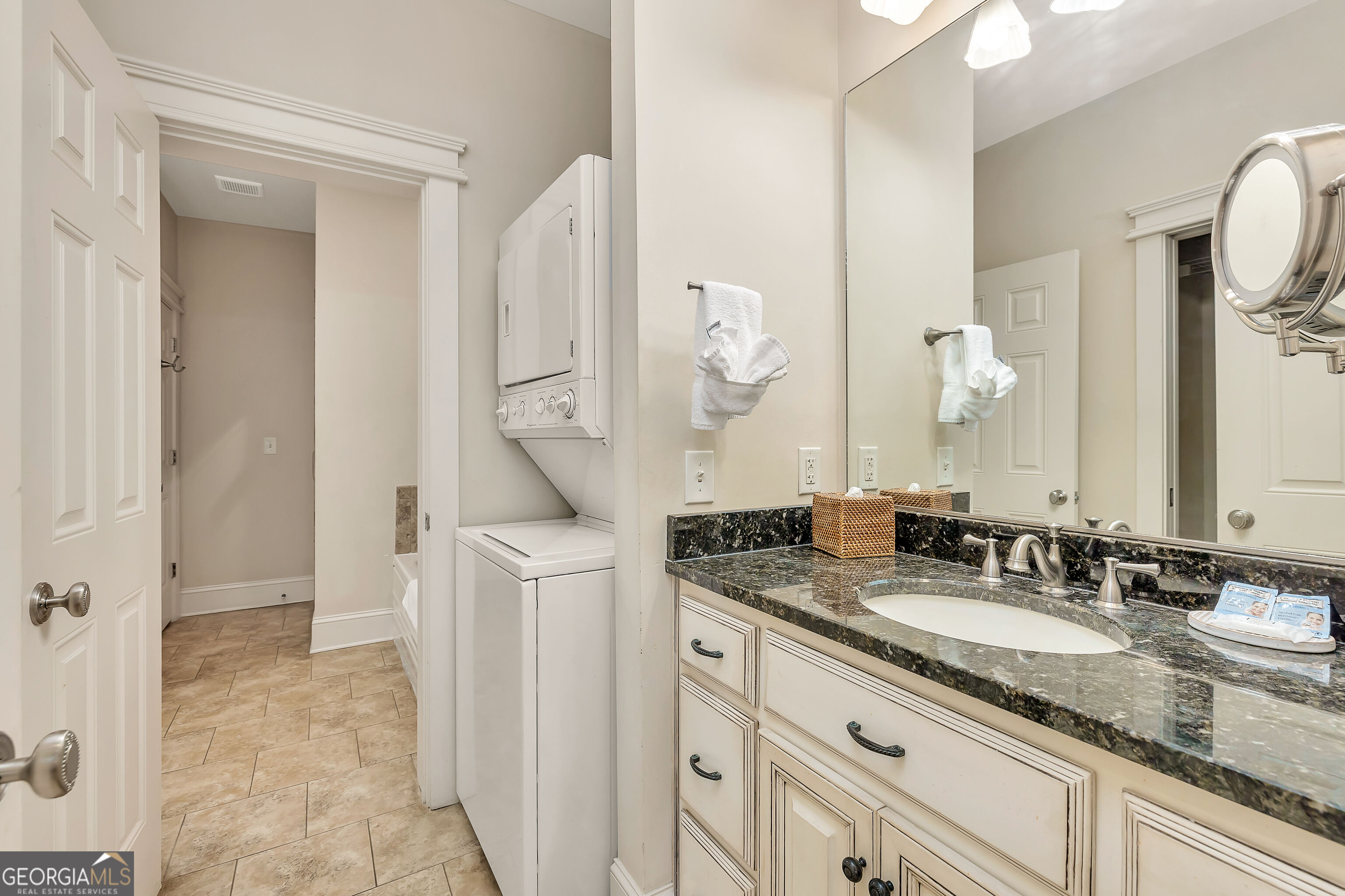 1015 Beachview Drive # 206 Property Photo 11