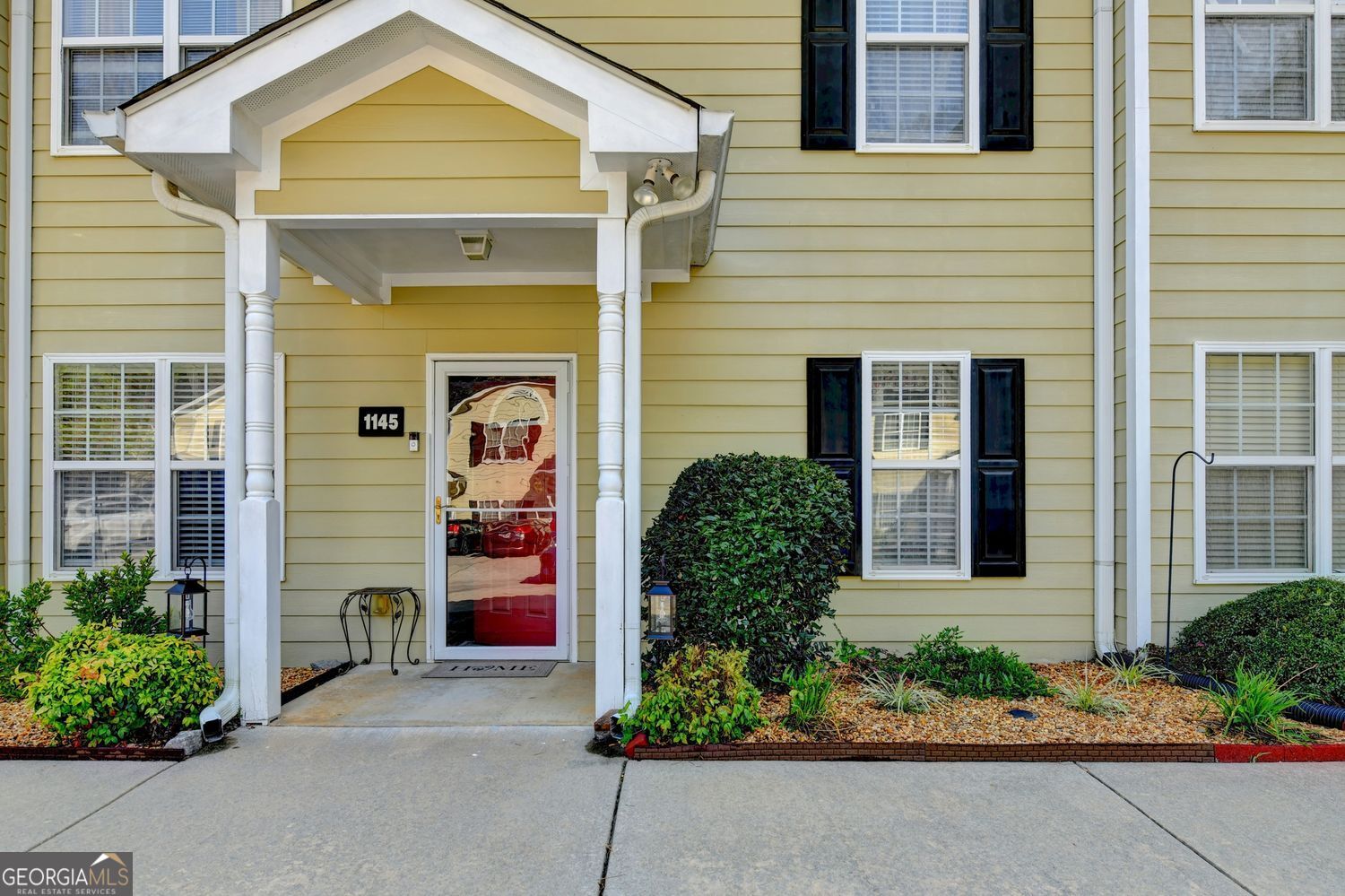 1145 Riverside Terrace Property Photo 4