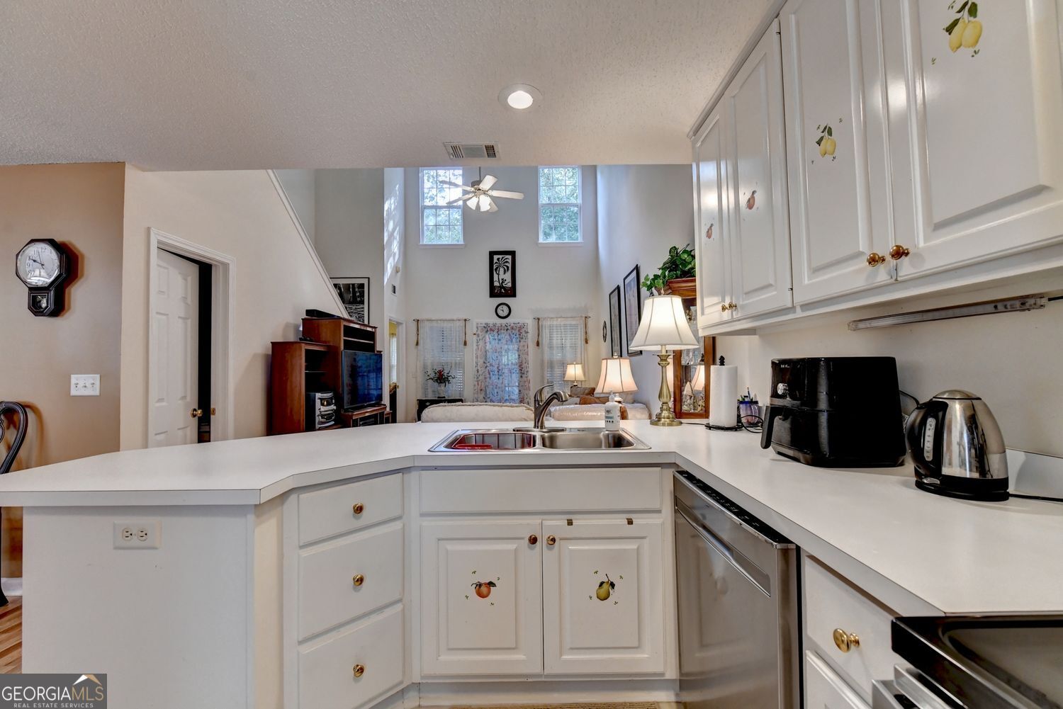 1145 Riverside Terrace Property Photo 14