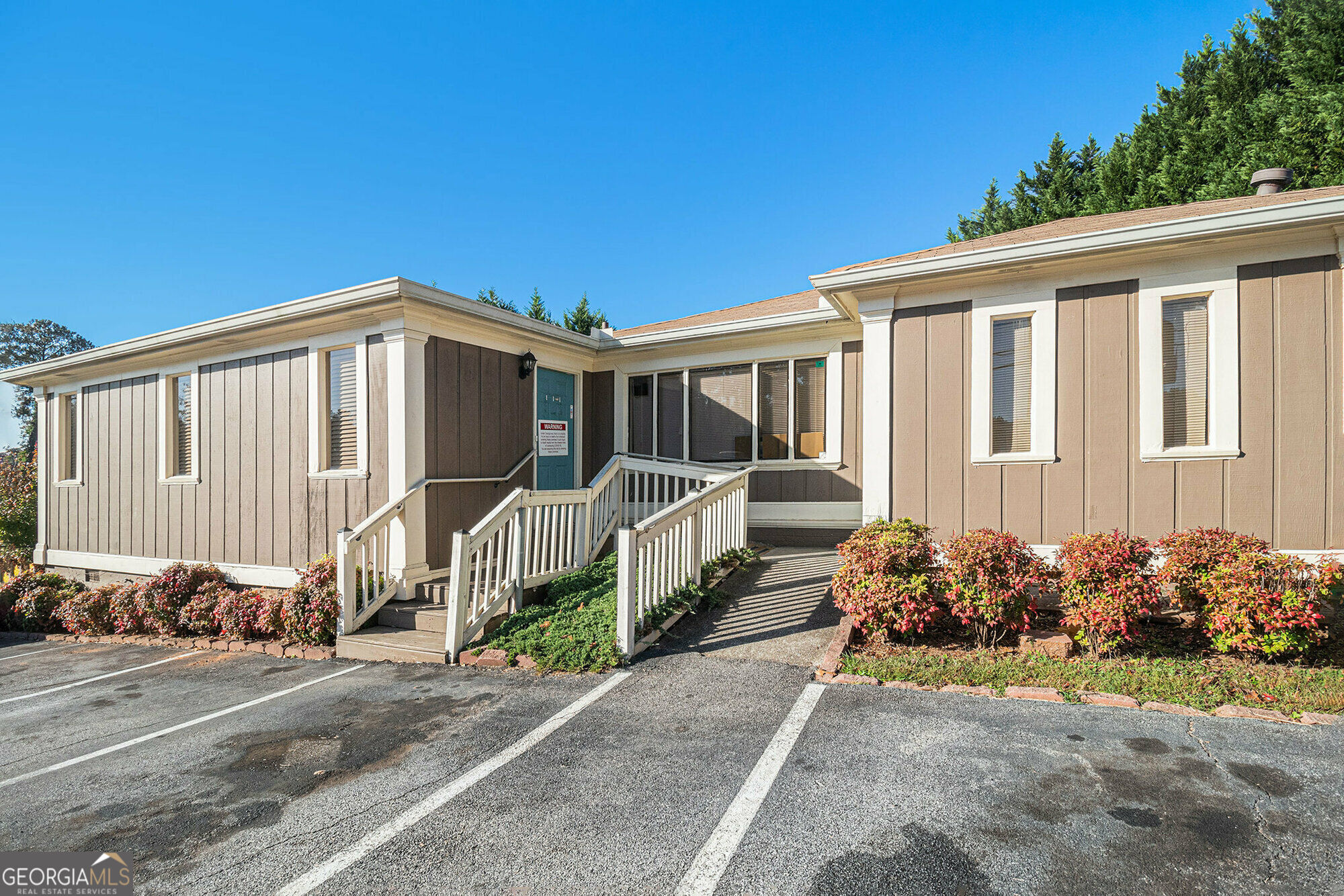 4537 Covington Highway Property Photo 1