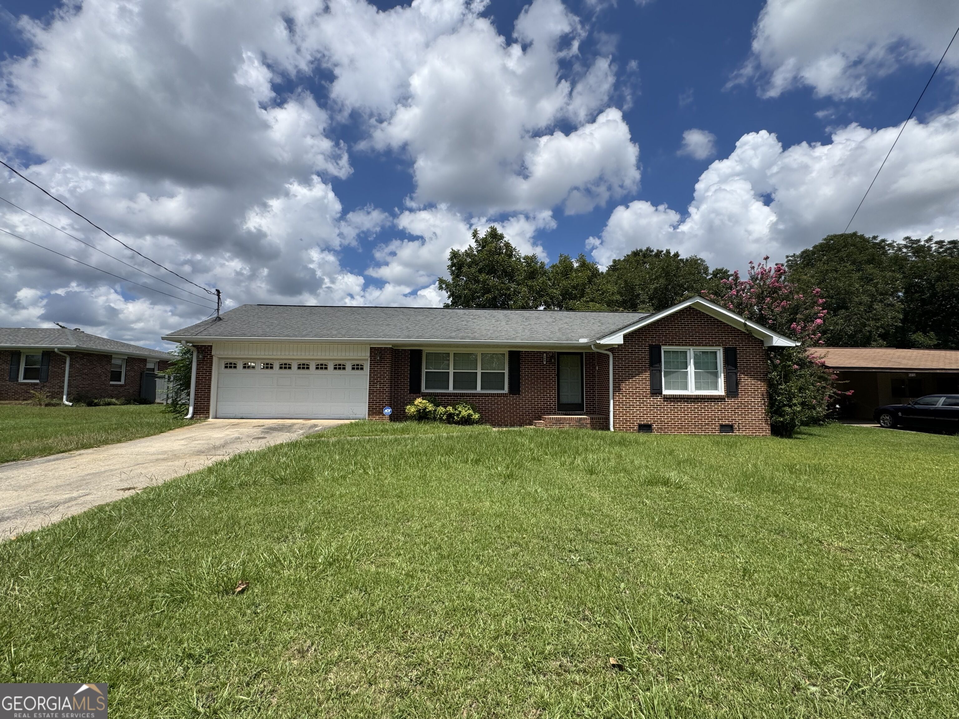 209 Todd Circle Property Photo 1