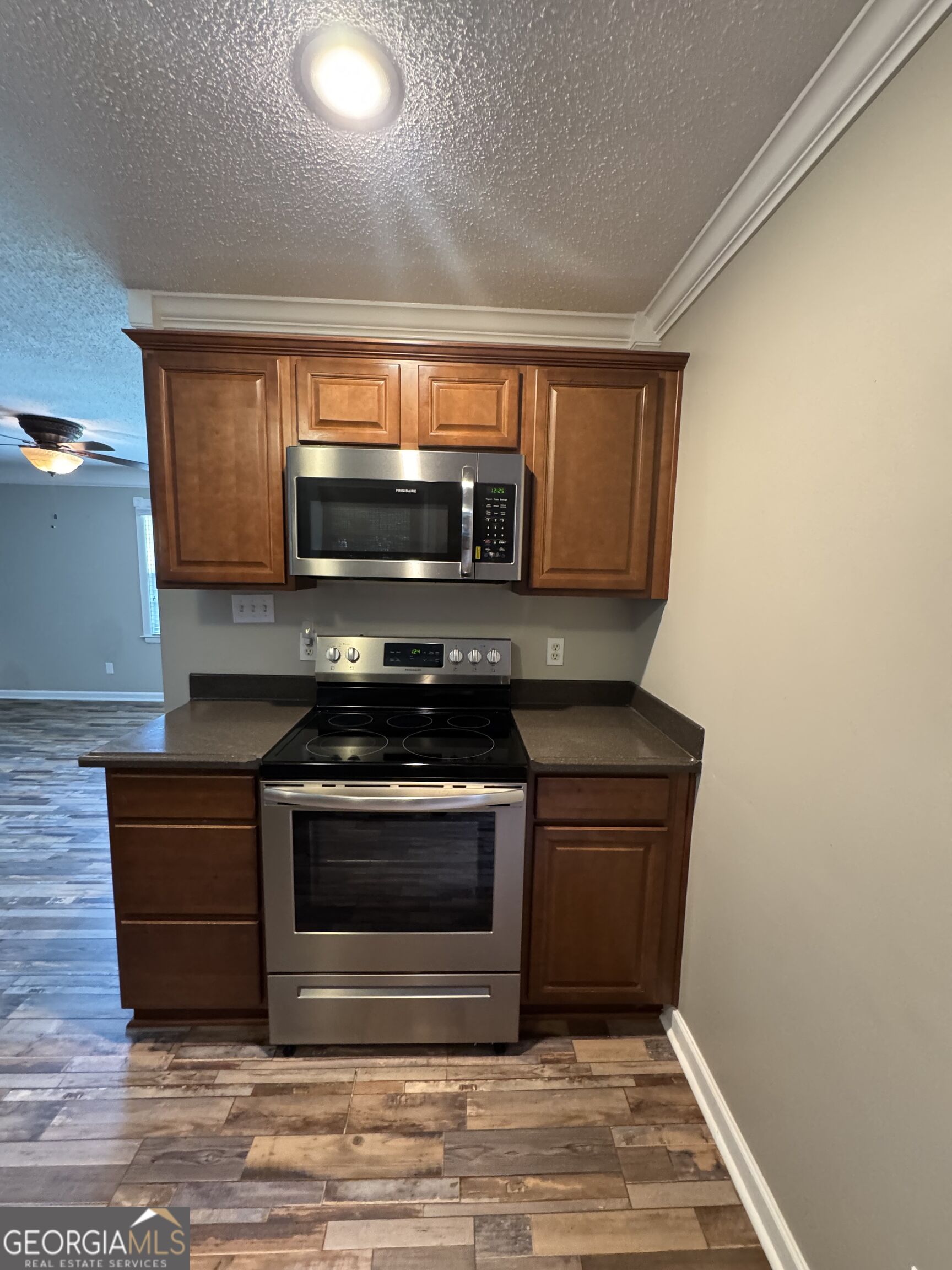 209 Todd Circle Property Photo 5