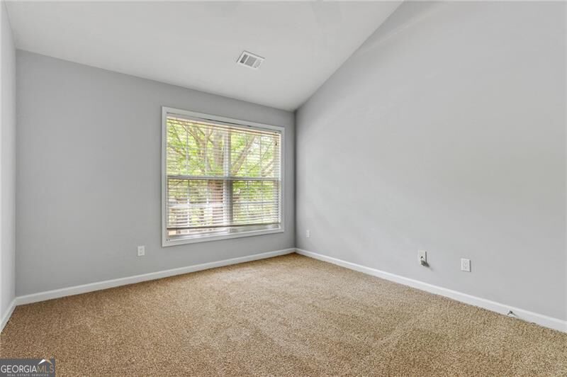 412 Eglington Trail Property Photo 6