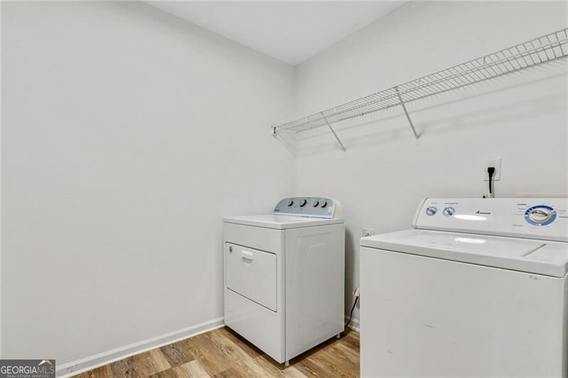 412 Eglington Trail Property Photo 11