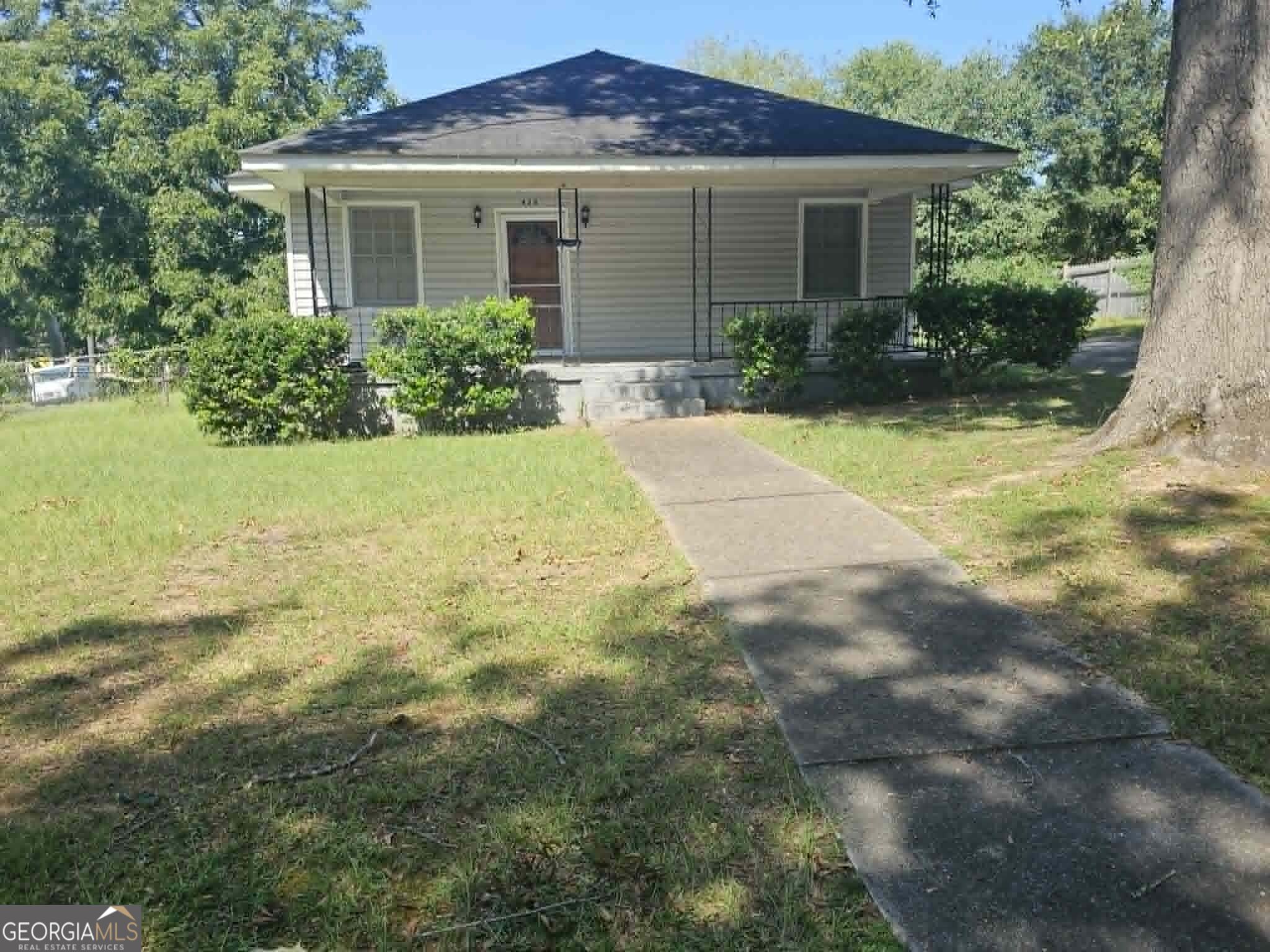 428 Line Street Property Photo 2