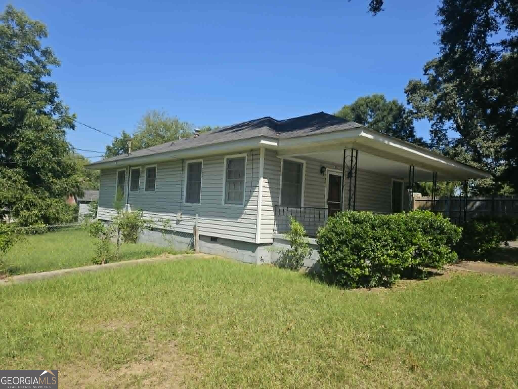 428 Line Street Property Photo 3