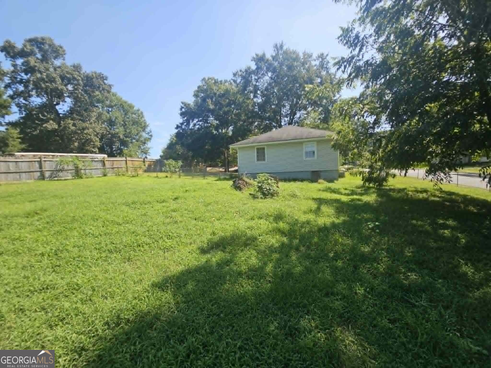 428 Line Street Property Photo 8