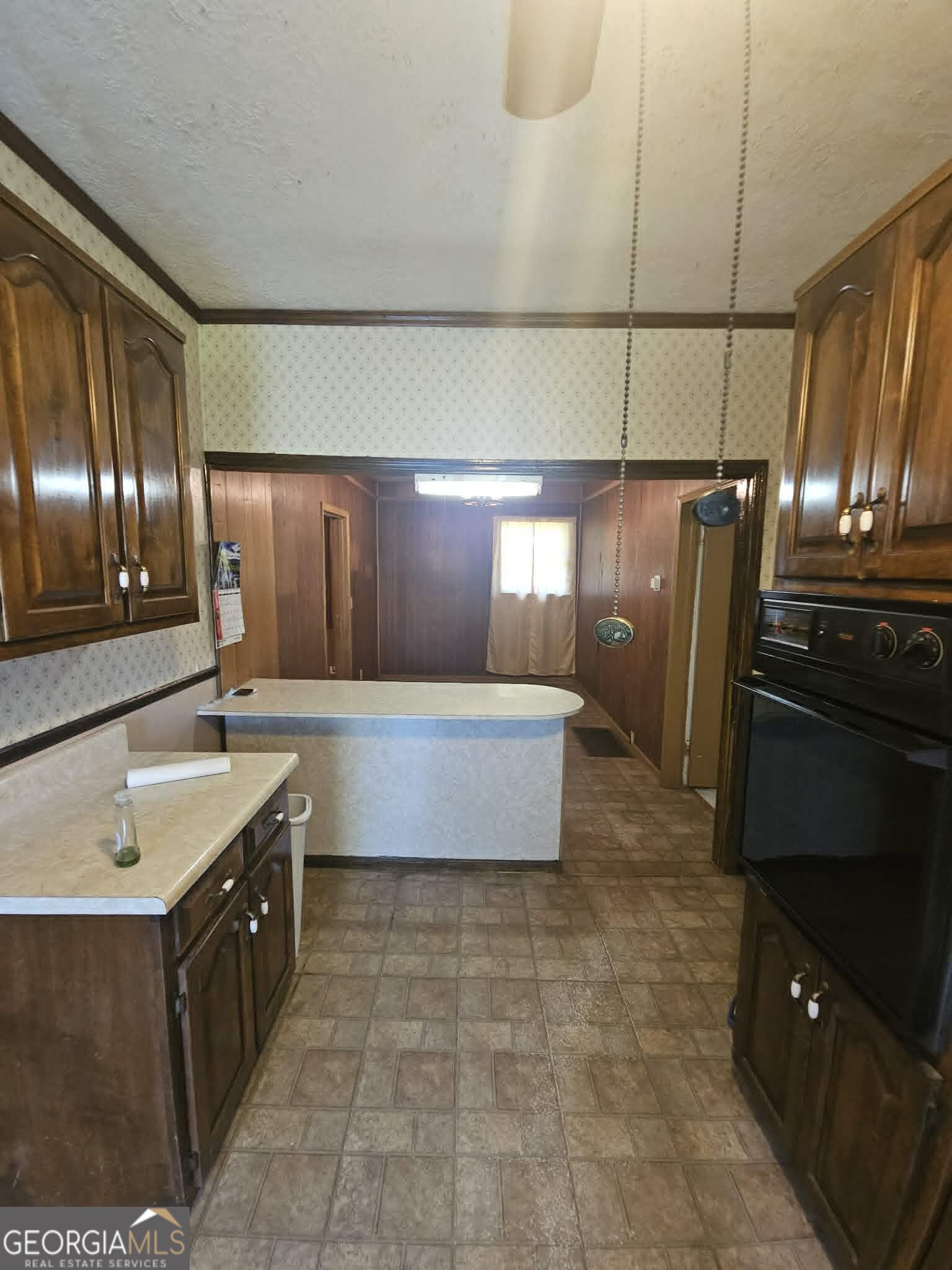 428 Line Street Property Photo 14