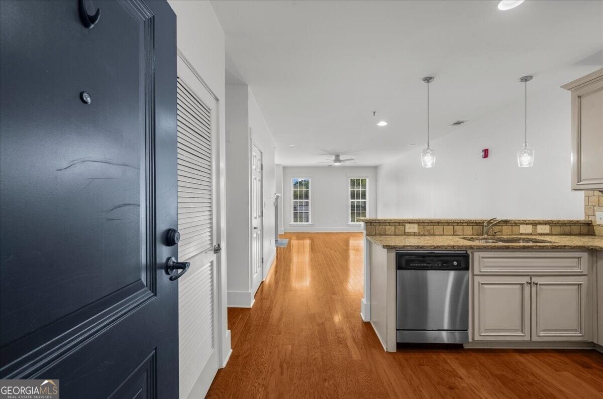 2360 Logan Circle Ne # 102 Property Photo 11