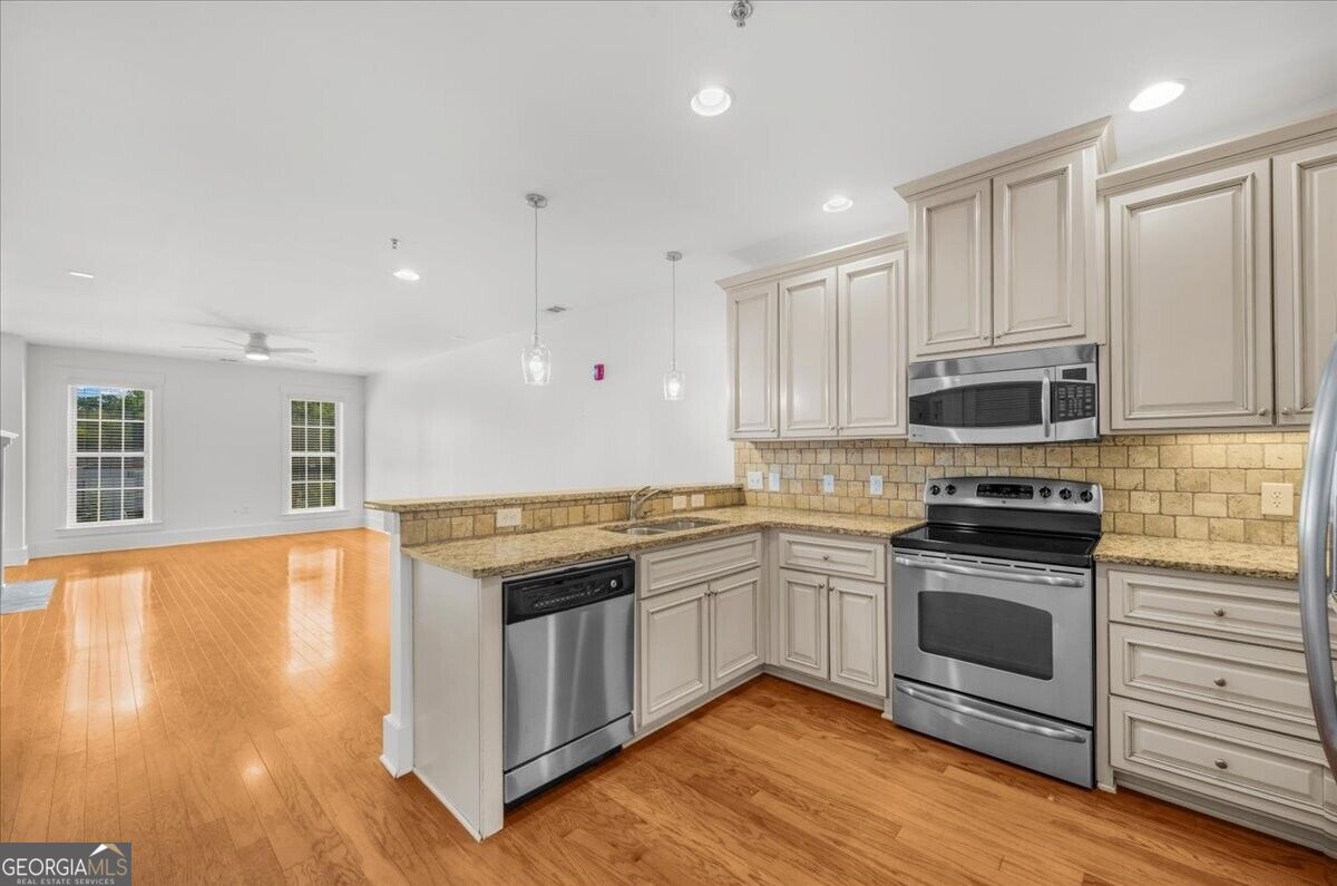 2360 Logan Circle Ne # 102 Property Photo 12