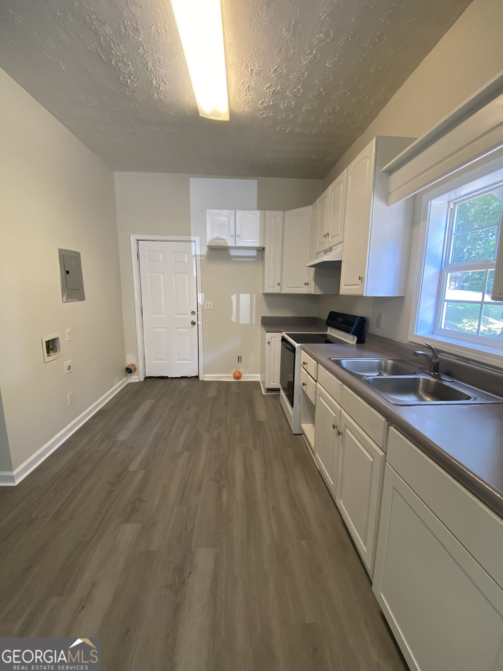125 Hubbard Street # B Property Photo 6