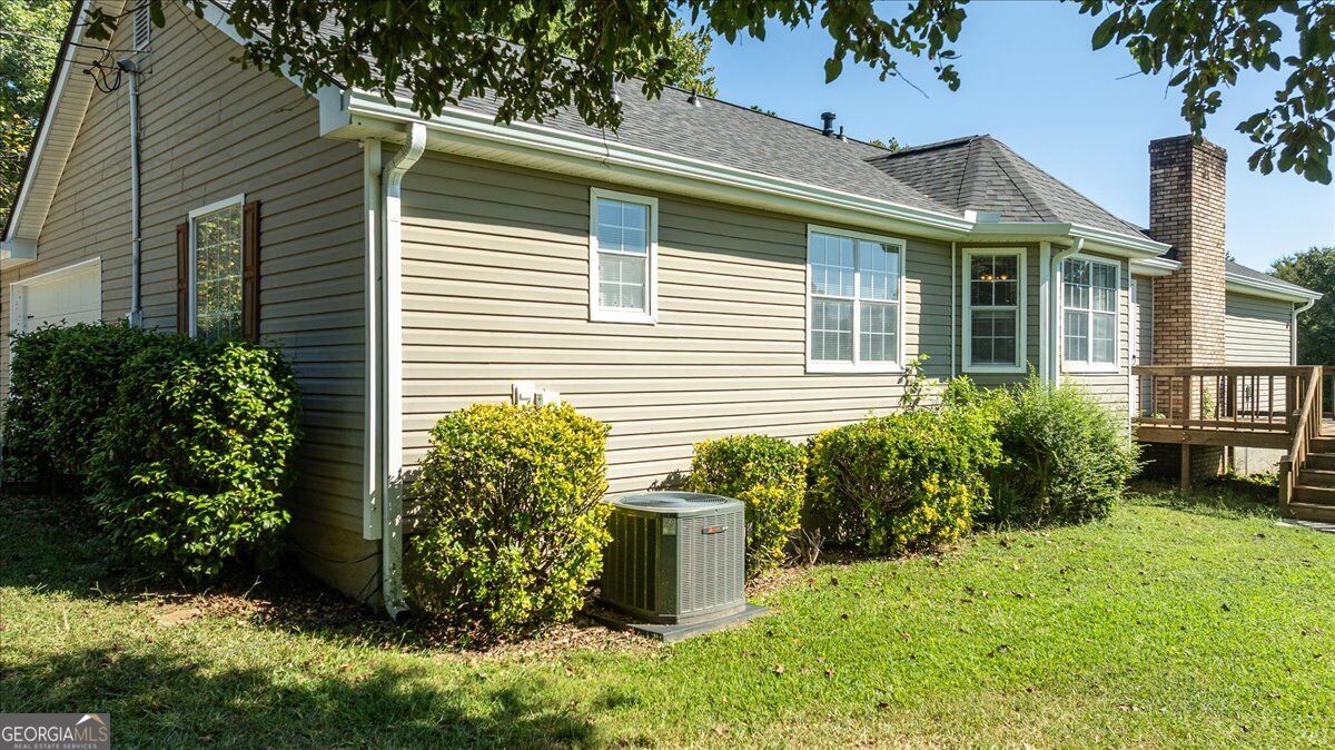 358 Roscoe Davis Road Property Photo 5