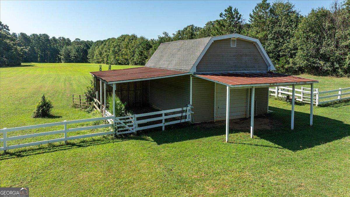 358 Roscoe Davis Road Property Photo 12