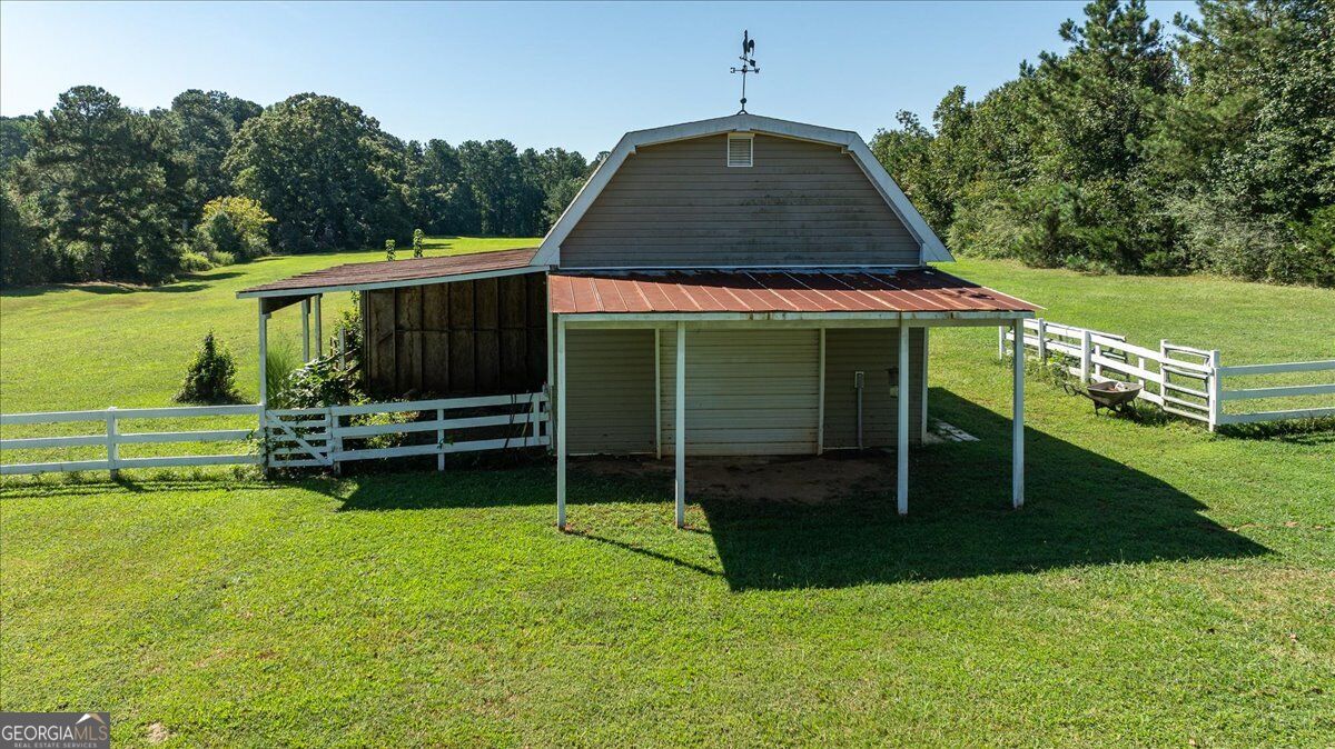 358 Roscoe Davis Road Property Photo 13