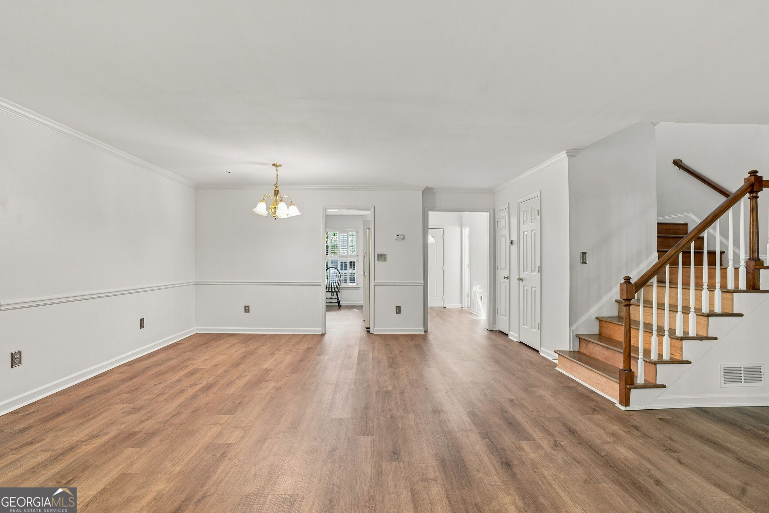 599 Saint James Walk Se Property Photo 3