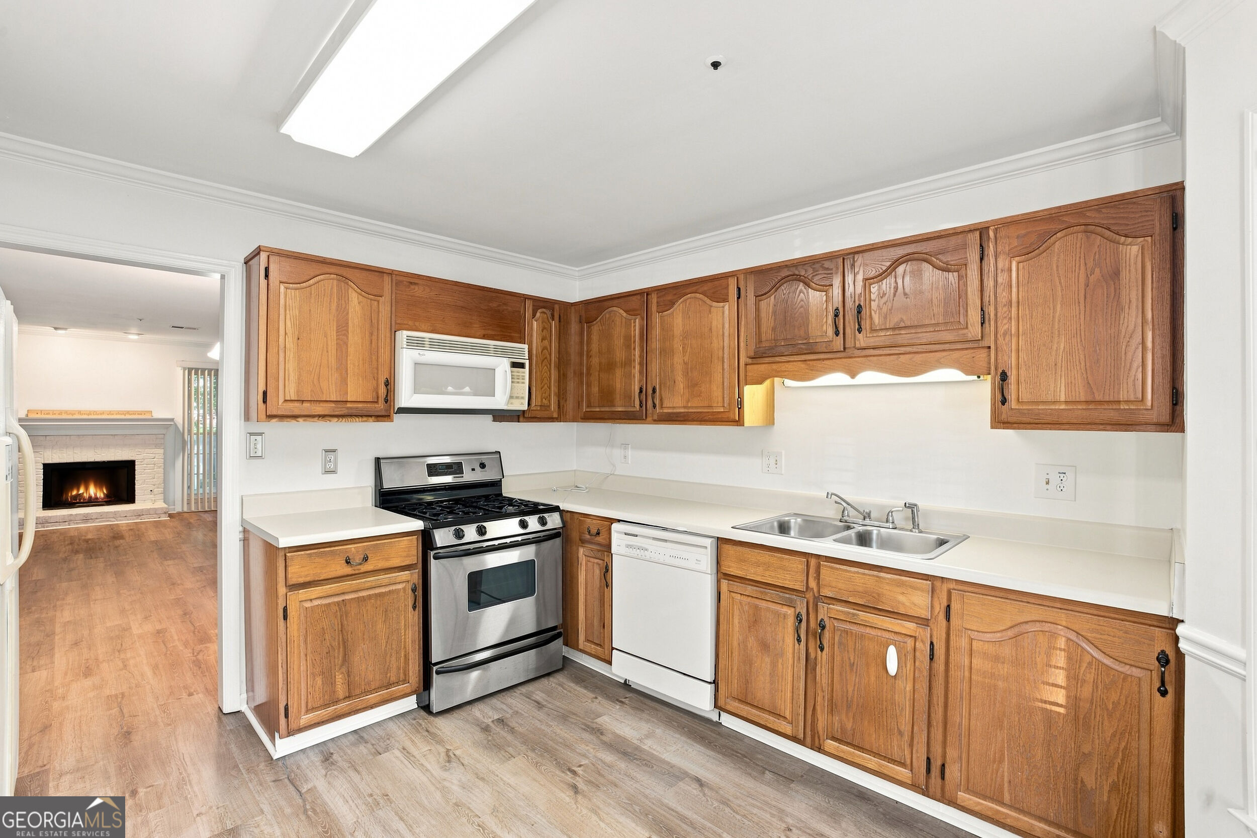 599 Saint James Walk Se Property Photo 13