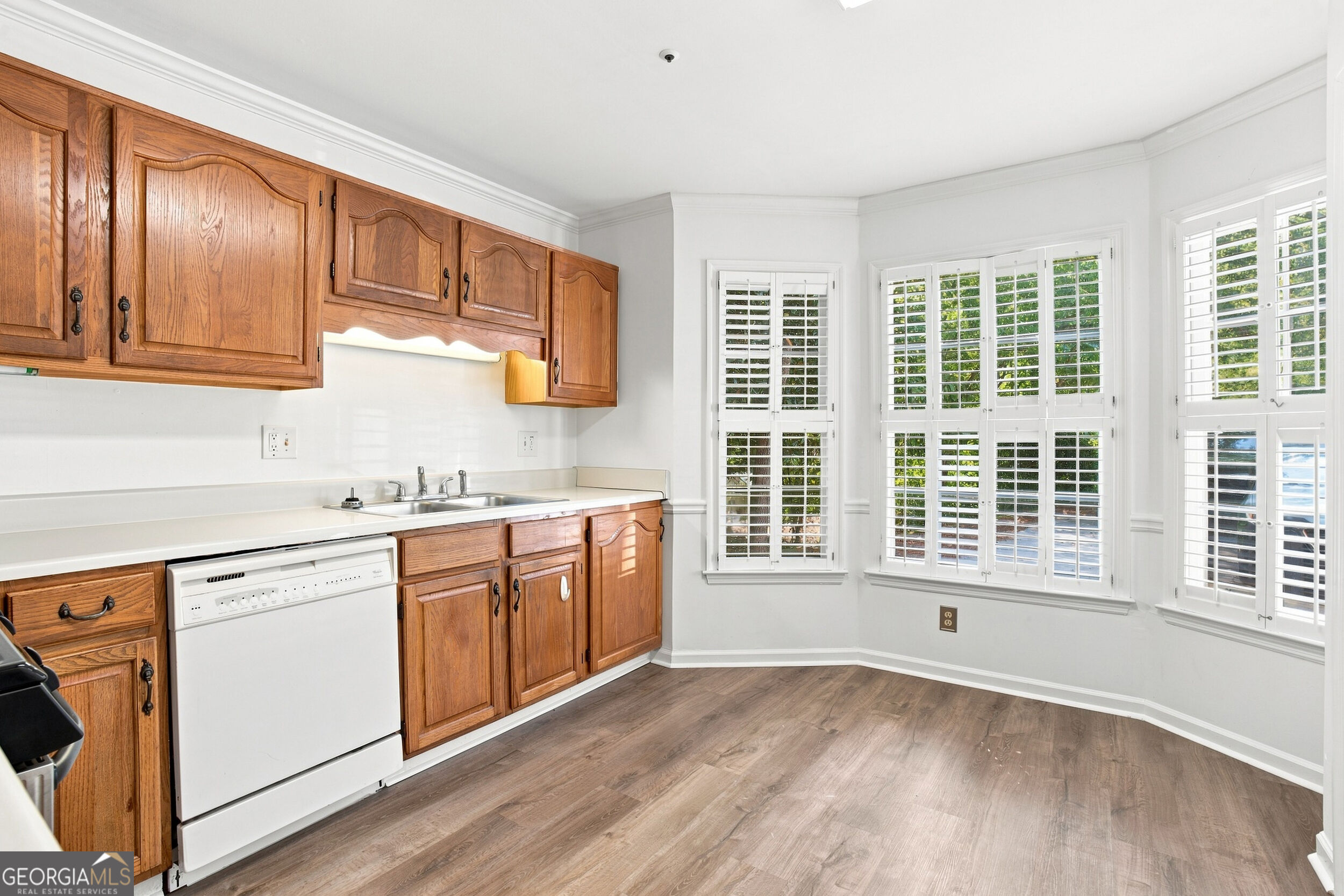 599 Saint James Walk Se Property Photo 14