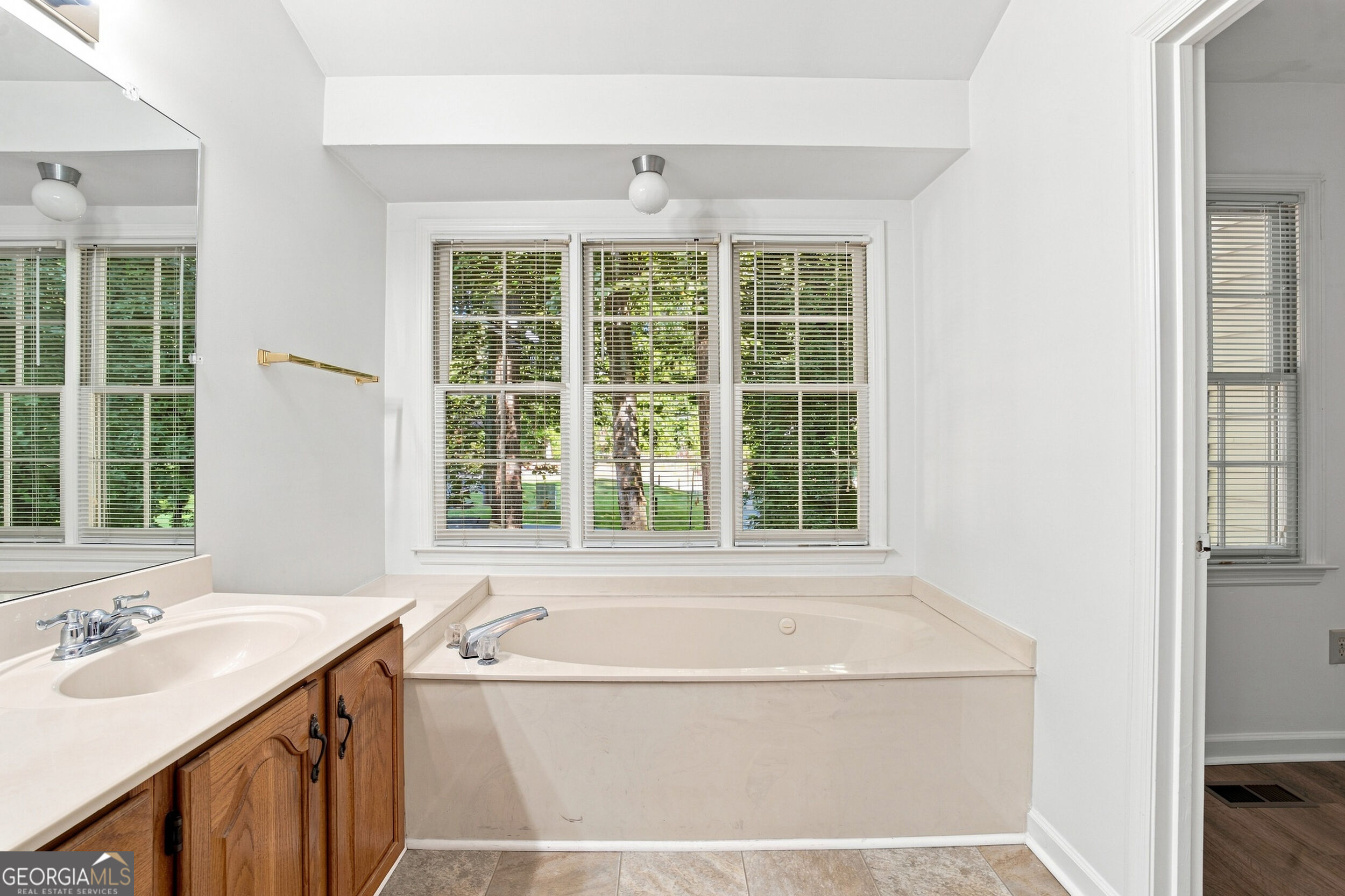 599 Saint James Walk Se Property Photo 22