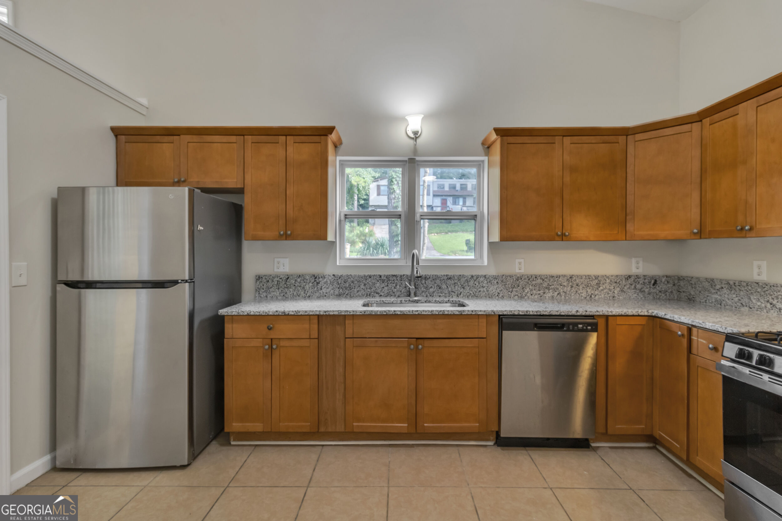 6817 Red Maple Drive Property Photo 2