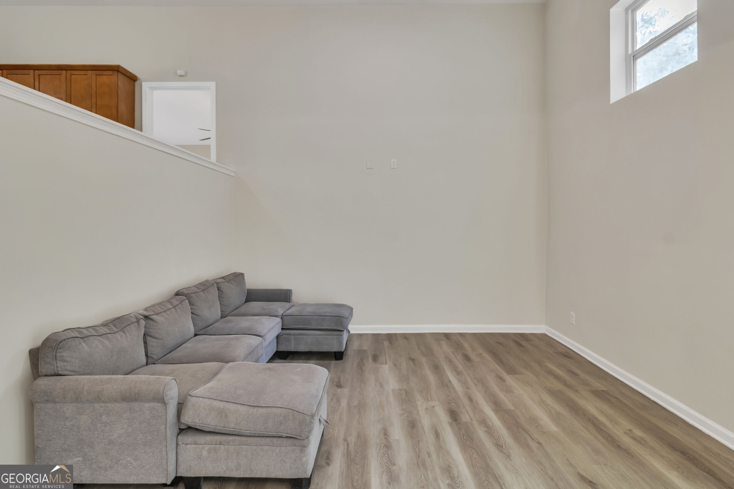 6817 Red Maple Drive Property Photo 4