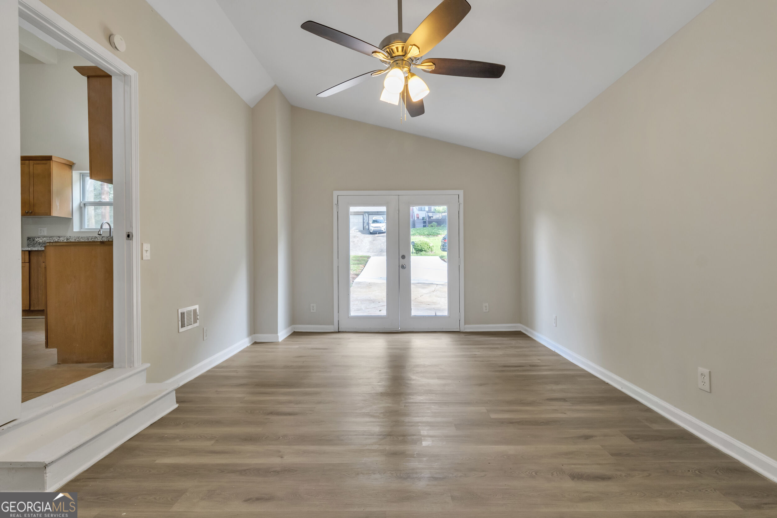 6817 Red Maple Drive Property Photo 8
