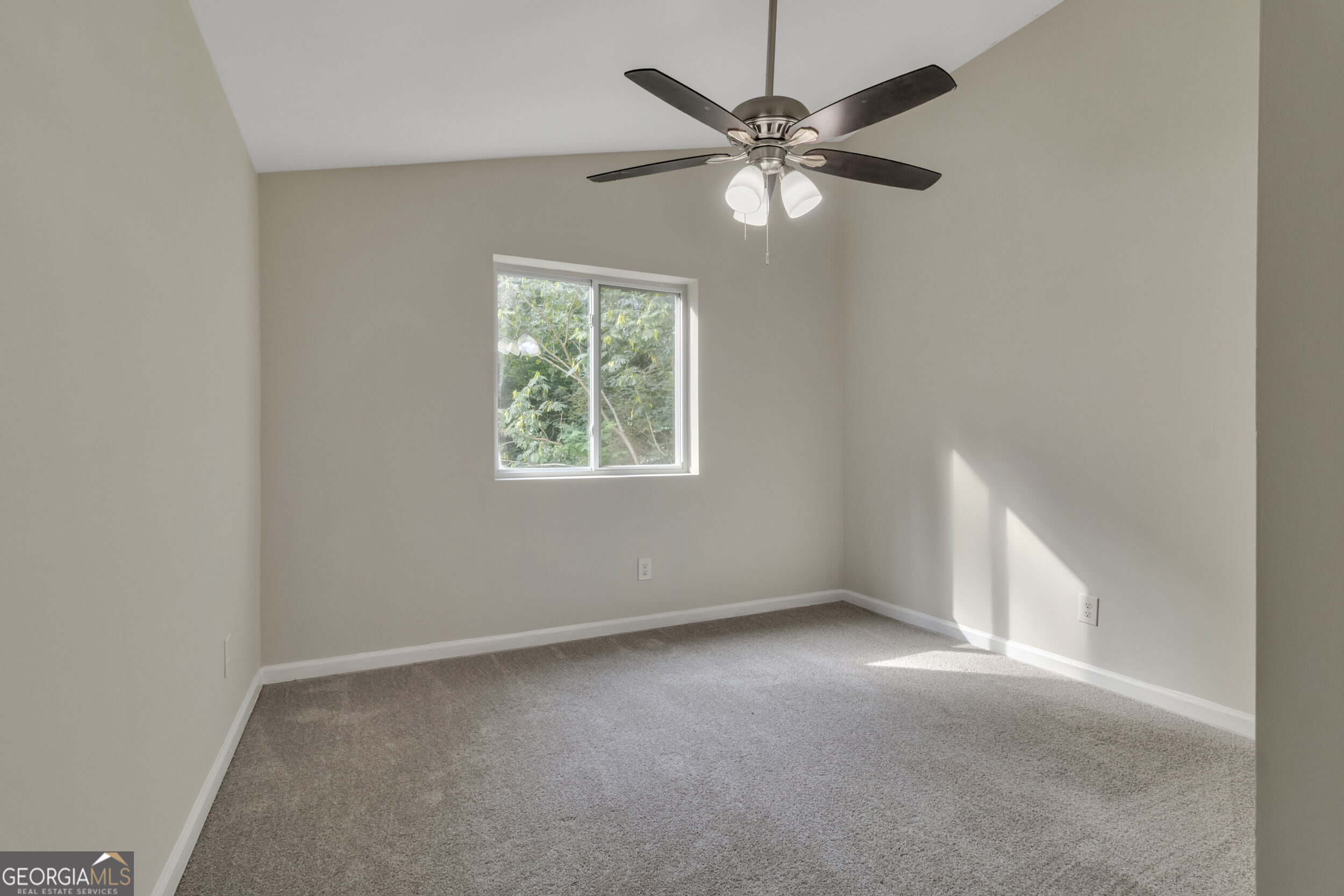 6817 Red Maple Drive Property Photo 12