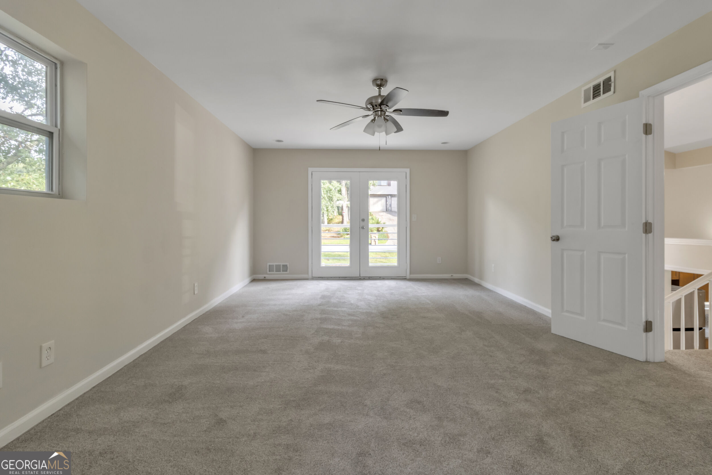 6817 Red Maple Drive Property Photo 13