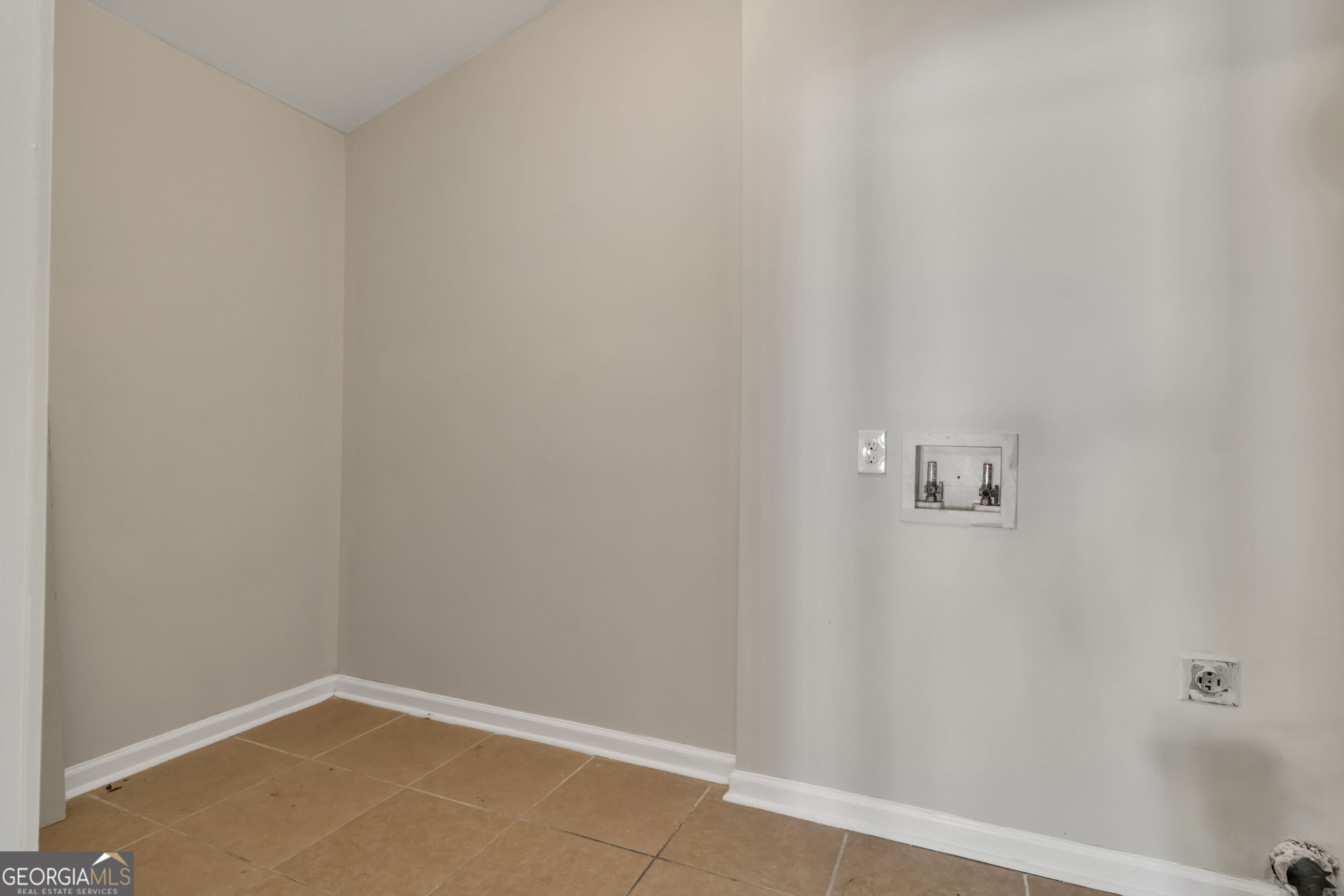 6817 Red Maple Drive Property Photo 16
