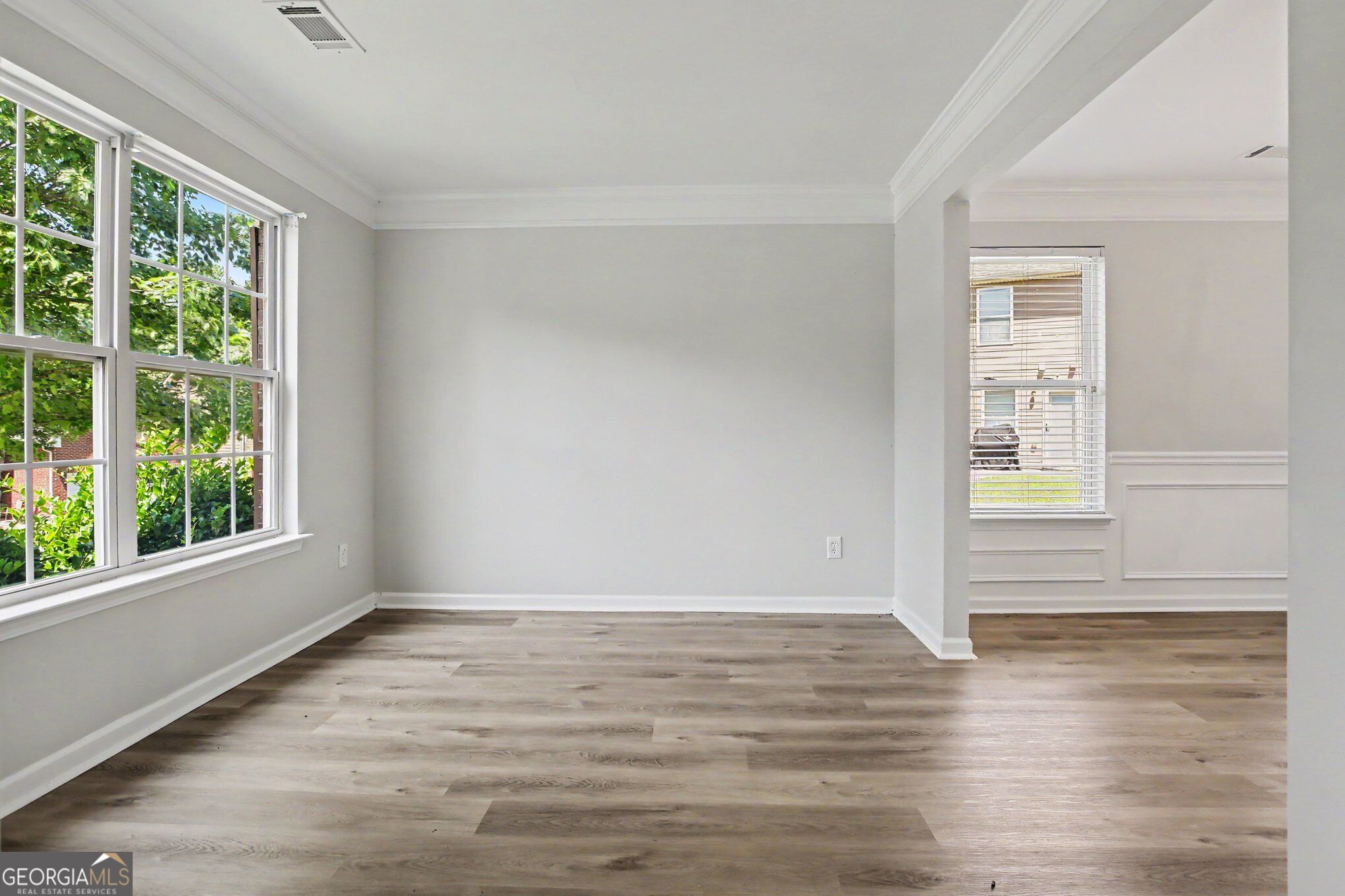 1020 Buckingham Terrace Property Photo 5