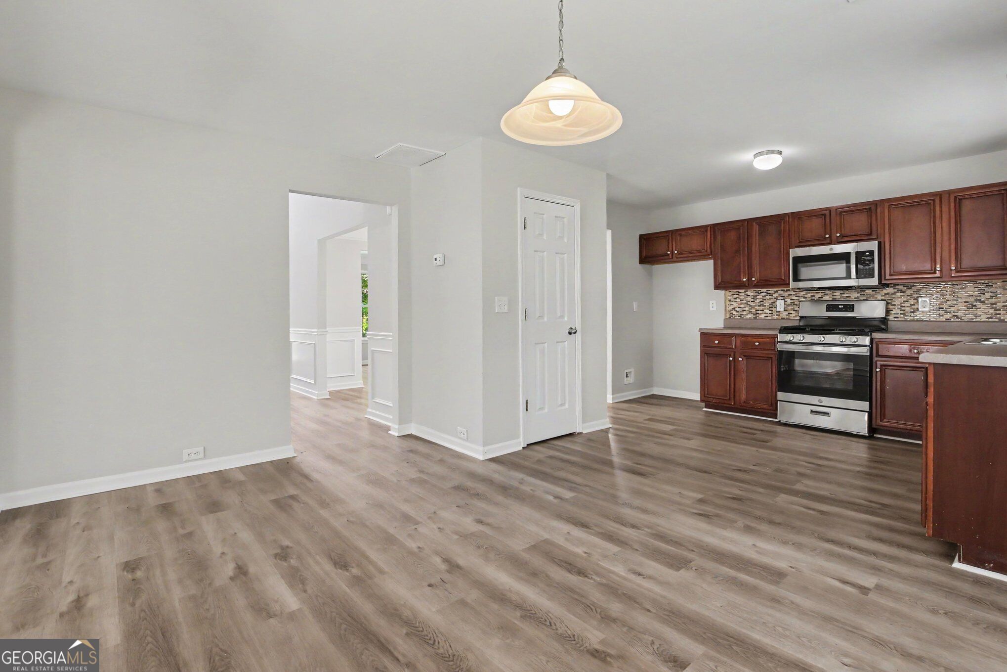 1020 Buckingham Terrace Property Photo 12