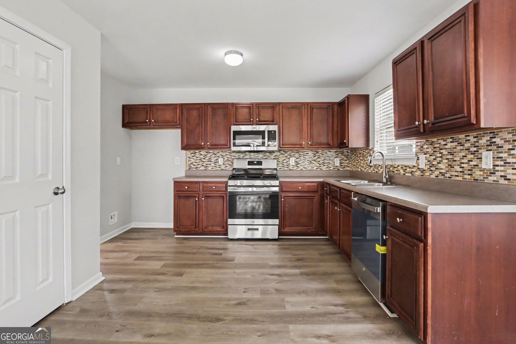 1020 Buckingham Terrace Property Photo 13